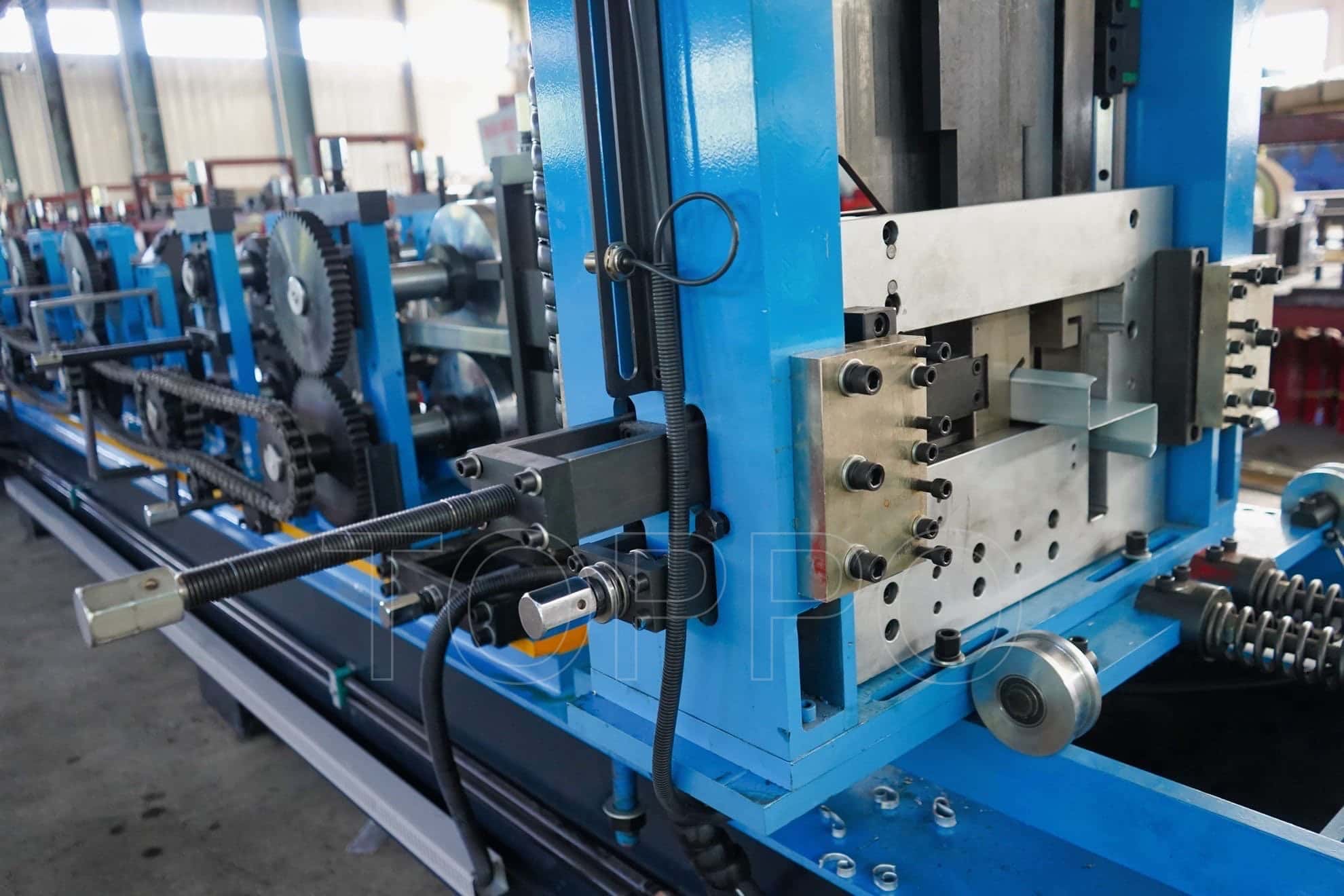 Heavy Duty Automatic CZU Purlin Roll Forming Machine Line