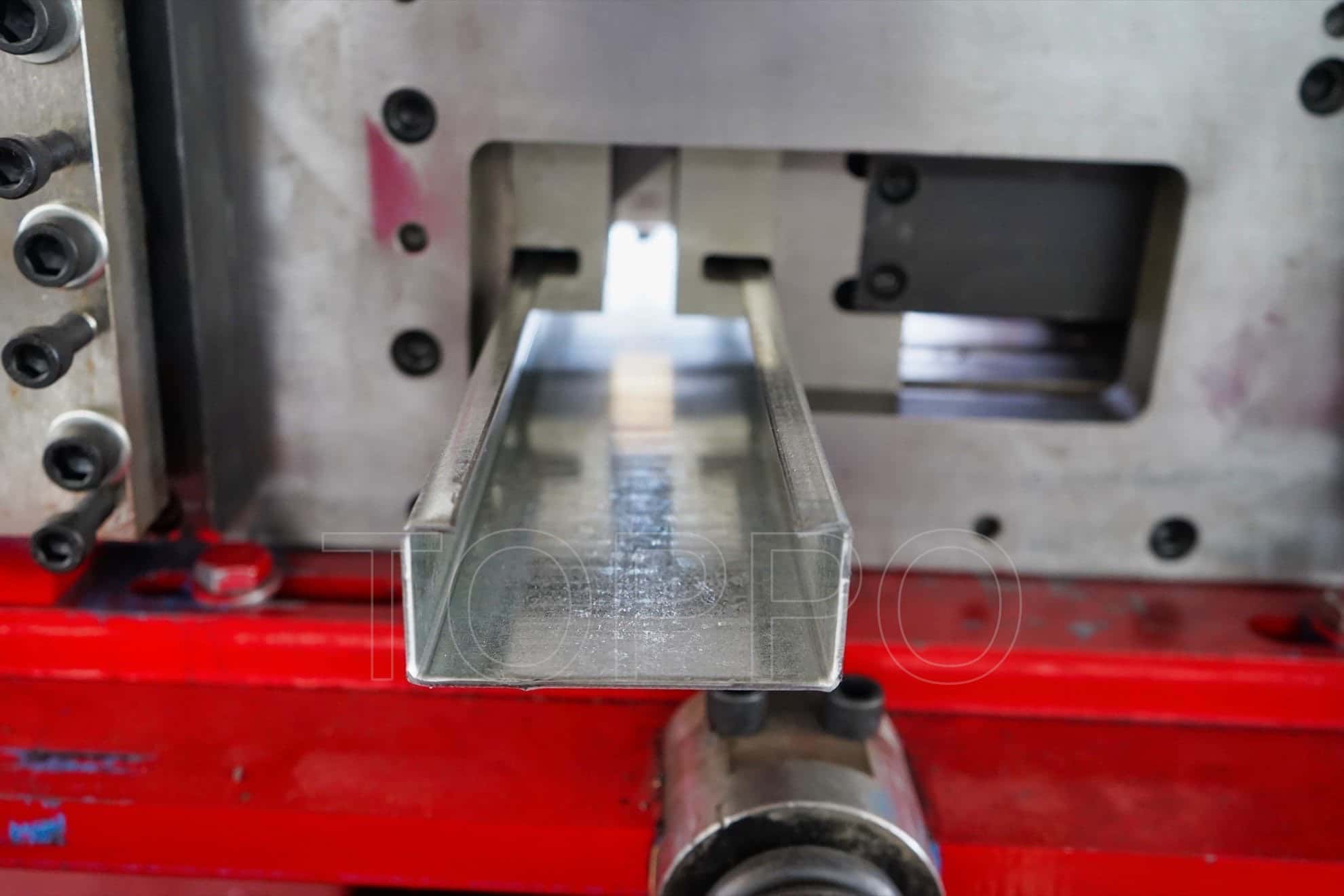 Automatic CZU Purlin Roll Forming Machine with Hydraulic Cutting System