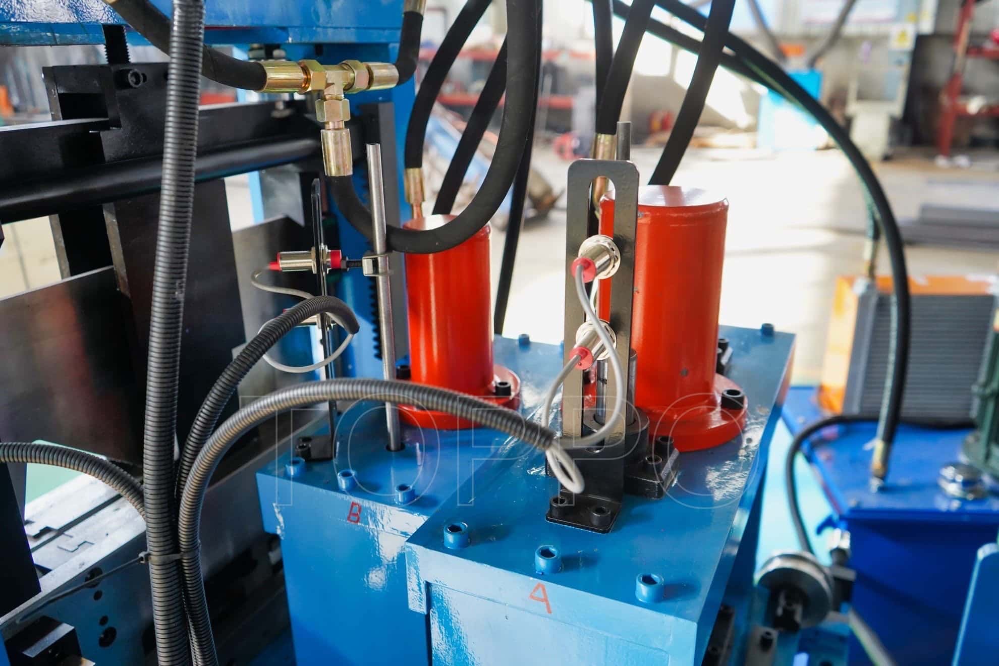 Industrial Automatic CZU Purlin Roll Forming Machine with Fast Change System