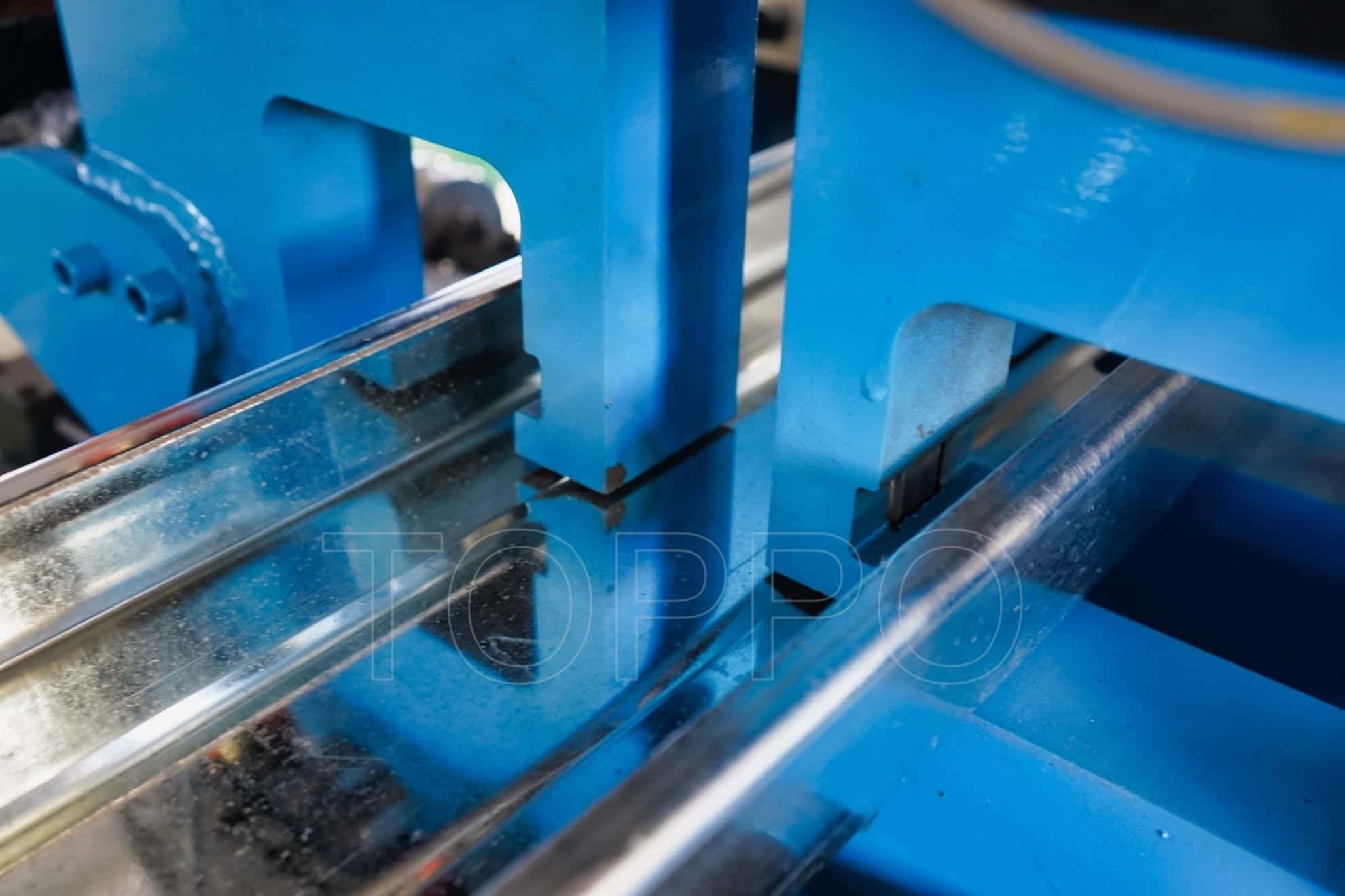 Automatic CZU Purlin Roll Forming Machine with Hydraulic Pre-Punching