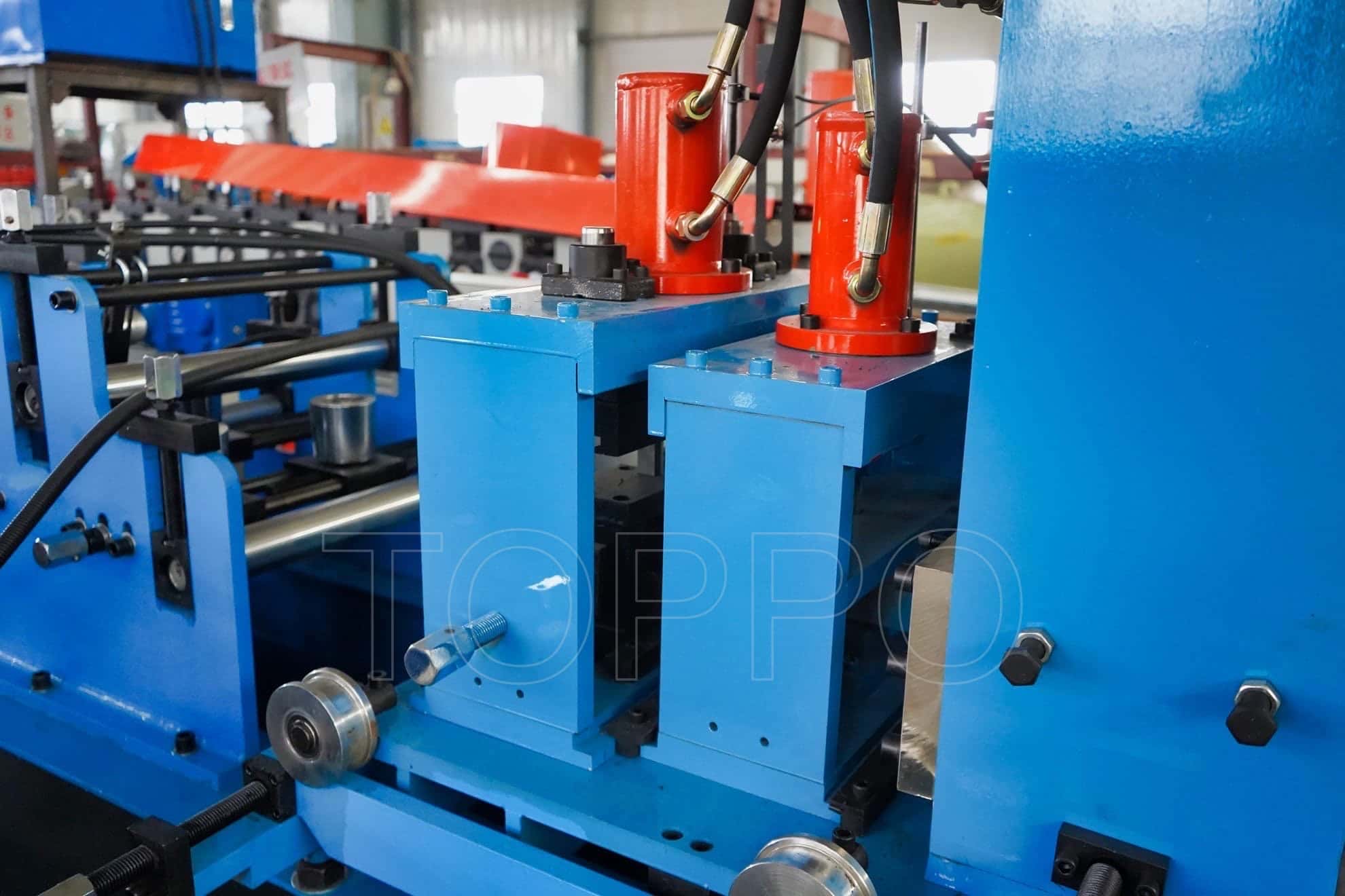 Compact Automatic CZU Purlin Roll Forming Machine with Hydraulic Punching