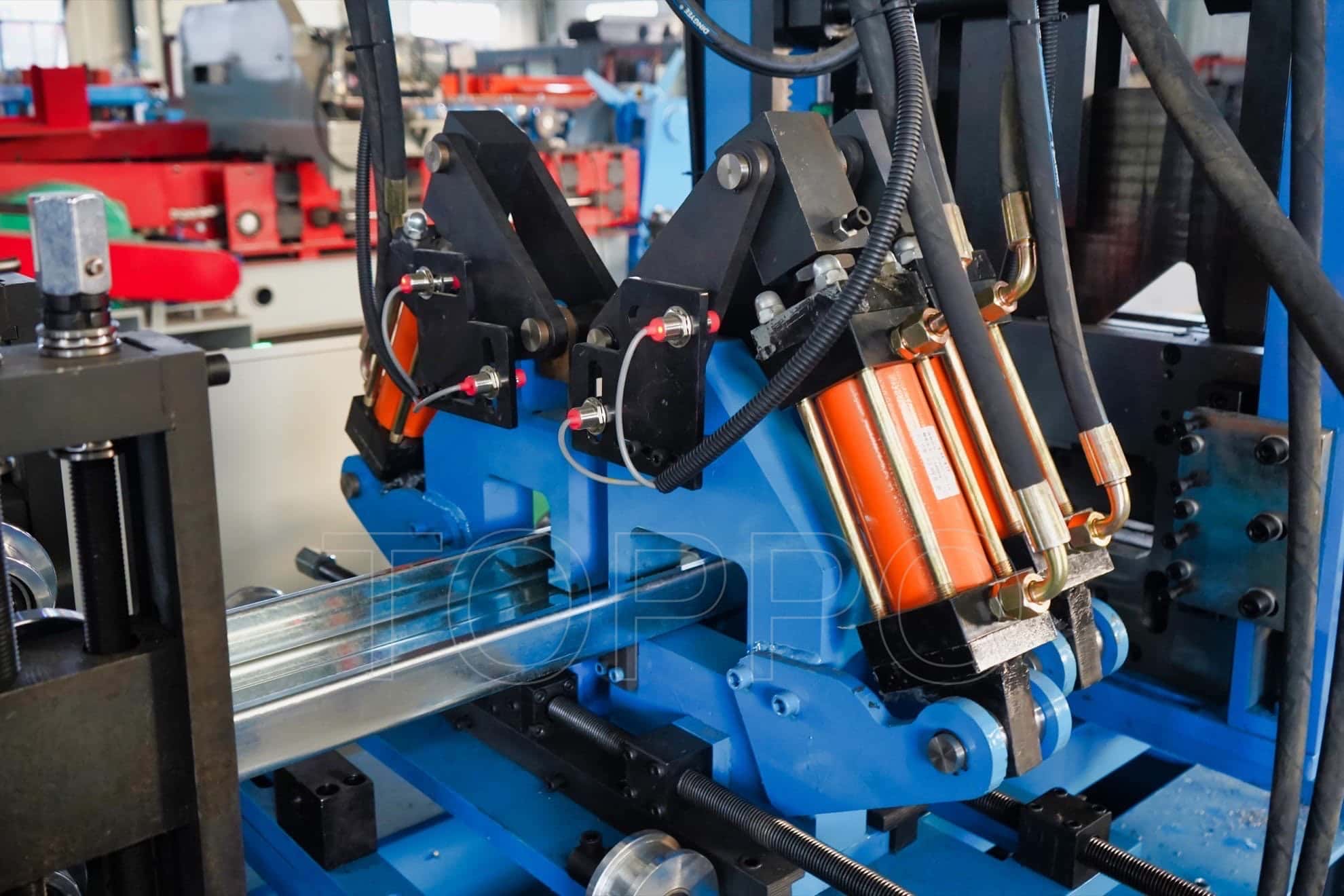 Automatic CZU Purlin Roll Forming Machine with Hydraulic Pre-Punching