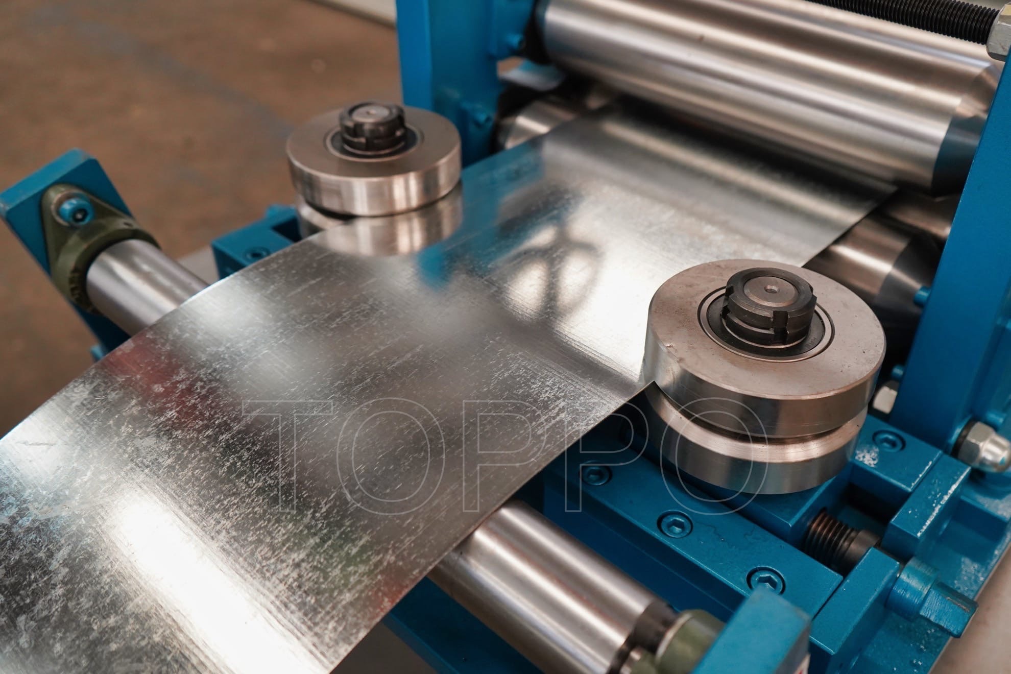 High-Speed Shutter Door Frame Roll Forming Machine with Auto Size Adjustment