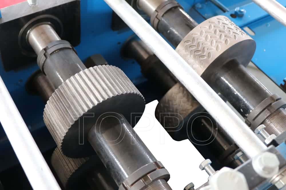 Automatic Shutter Door Roll Forming Machine for Windproof Rolling Doors