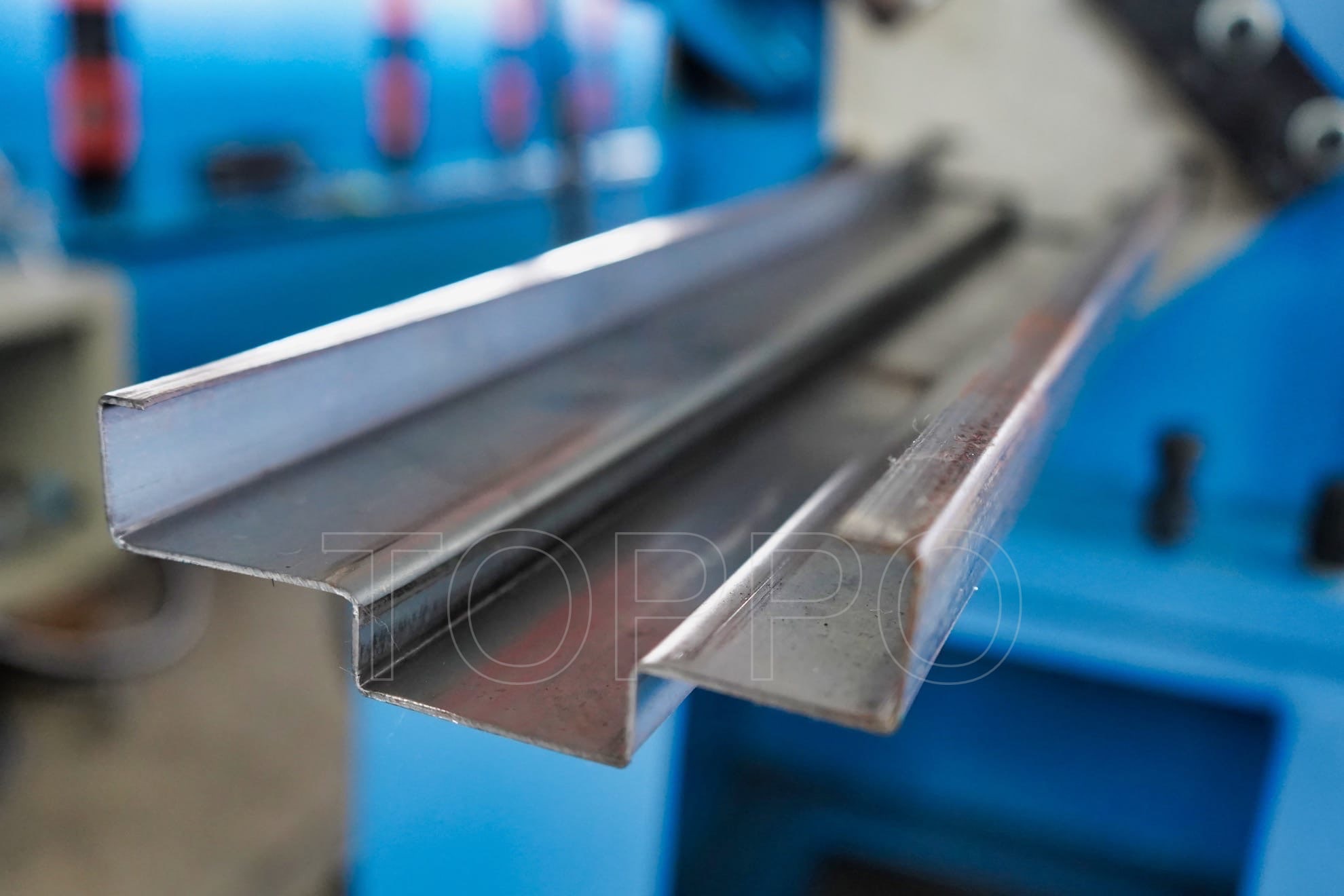 Compact Shutter Door Roll Forming Machine with PLC Control