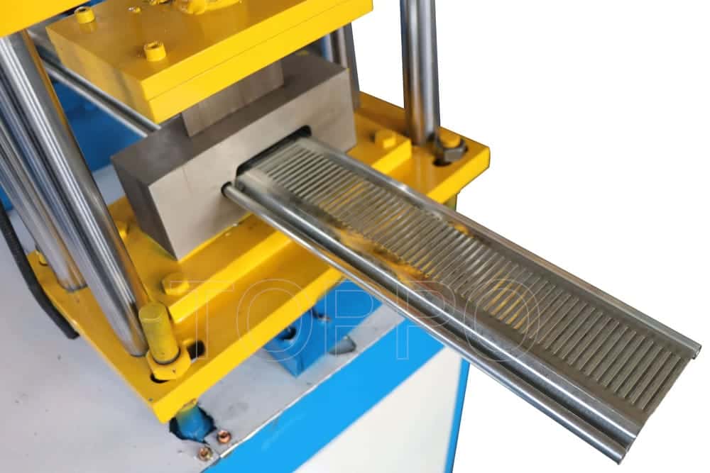 Automatic Shutter Door Roll Forming Machine for Windproof Rolling Doors
