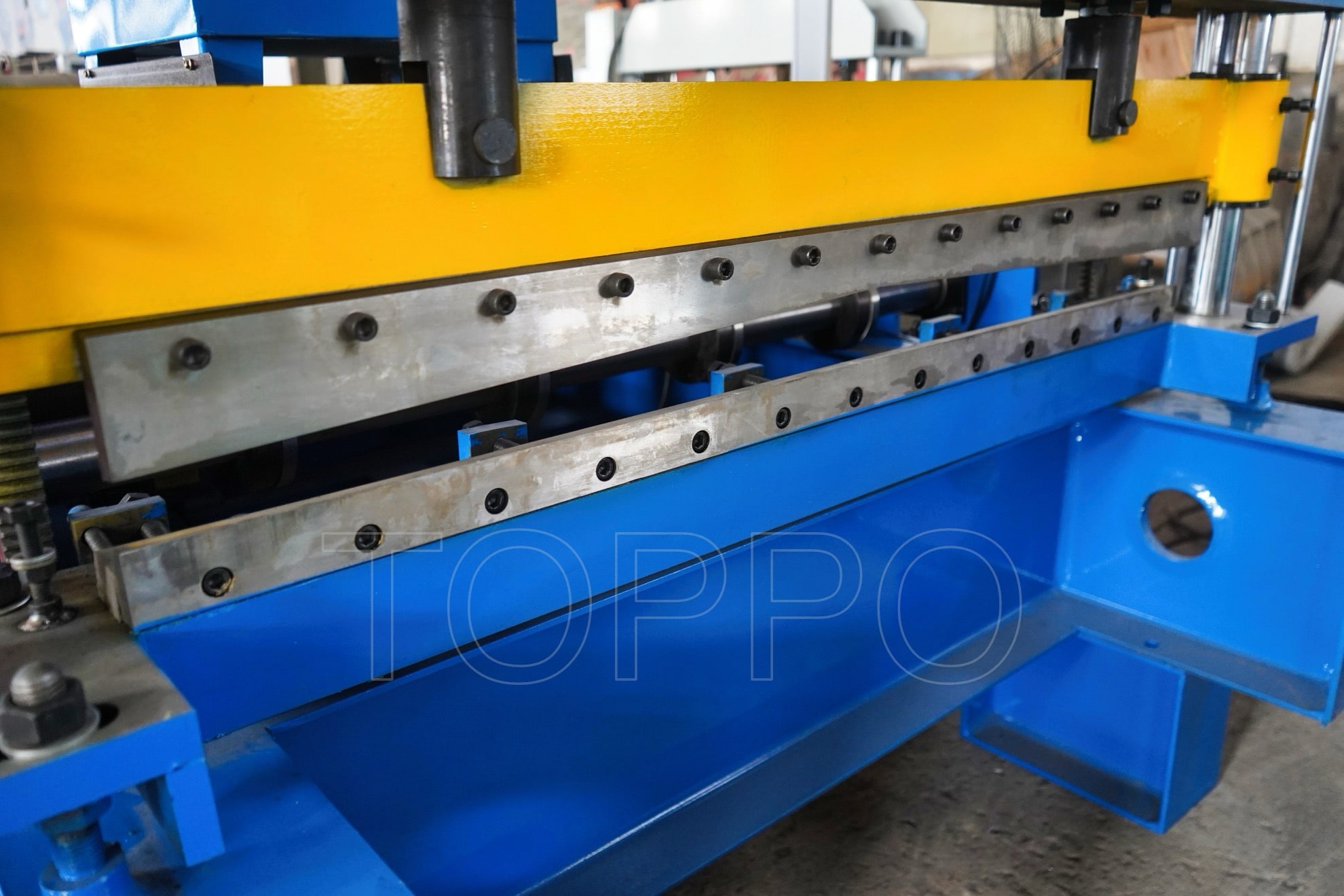 Heavy Gauge Cut to Length and Slitting Line for Wide Steel Coils