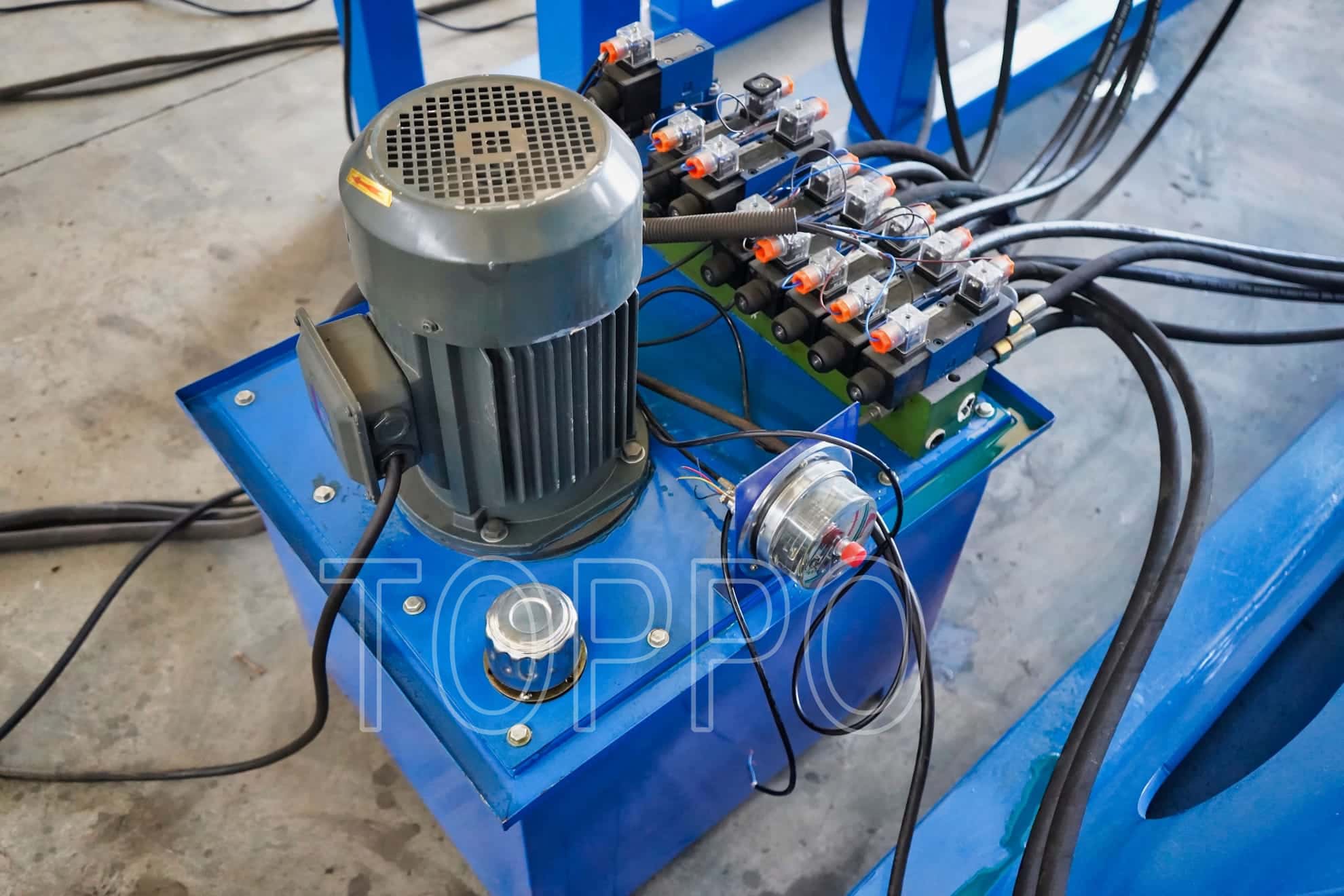 Compact Coil Slitting and Cut to Length Machine Line