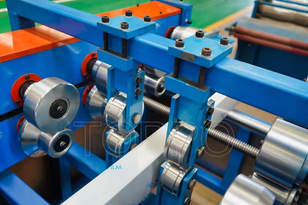 Stable Performance Standing Seam Metal Roofing Roll Forming Machine Line