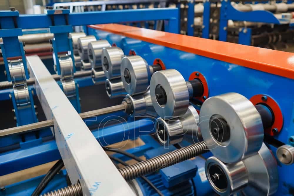 Stable Performance Standing Seam Metal Roofing Roll Forming Machine Line