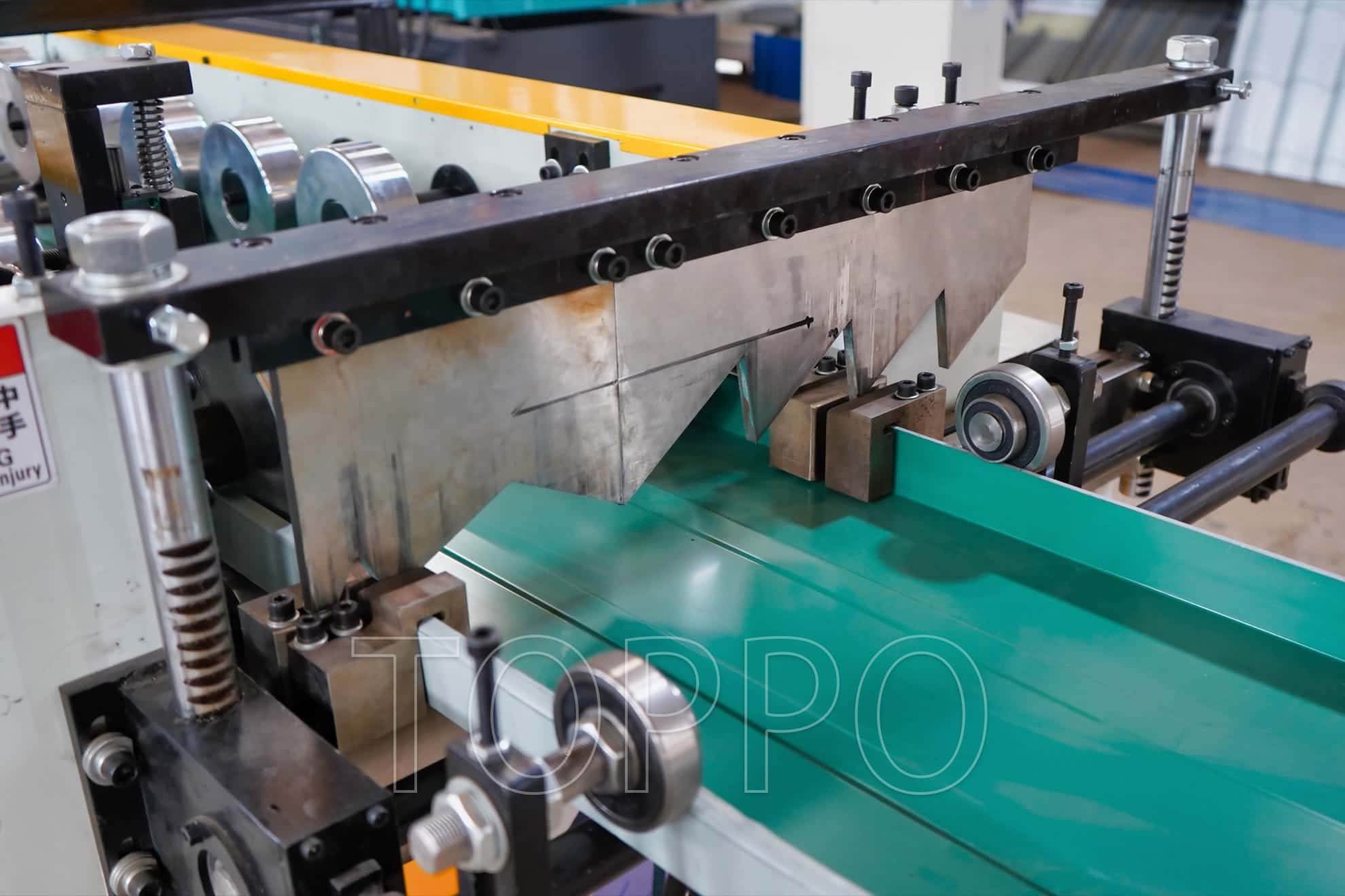 High Efficiency Standing Seam Roofing Roll Forming Machine Line with PLC System