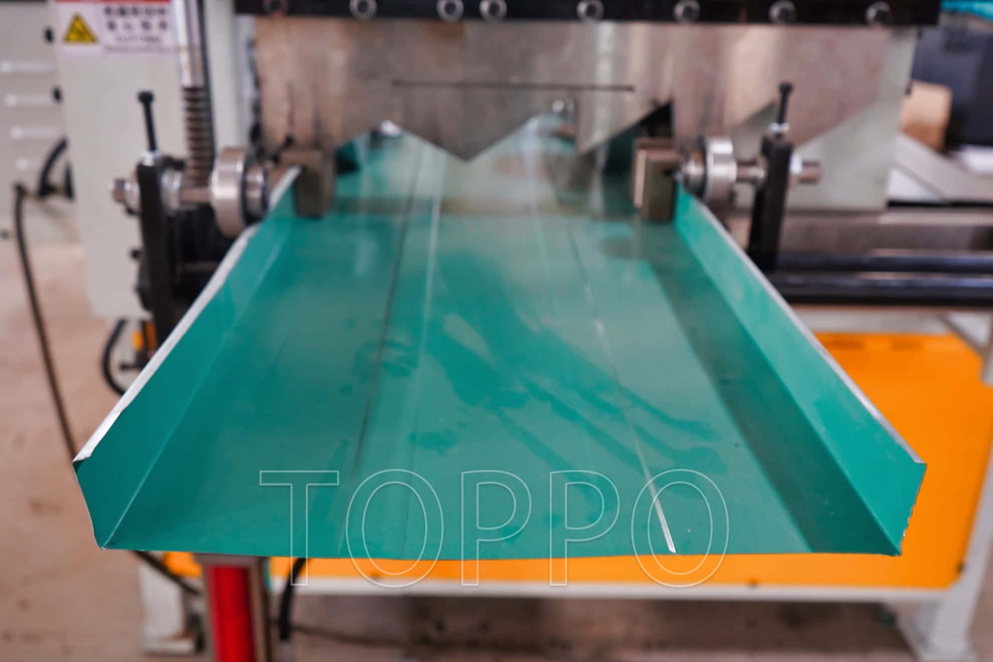 High Efficiency Standing Seam Roofing Roll Forming Machine Line with PLC System