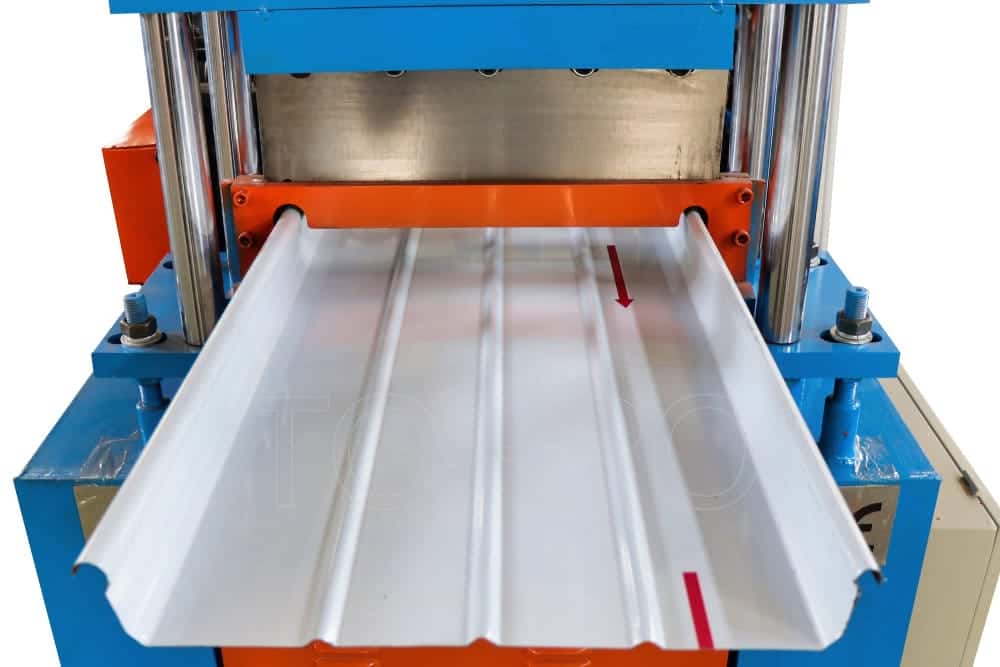 Professional Standing Seam Roofing Panel Roll Forming Machine with Automatic PLC System