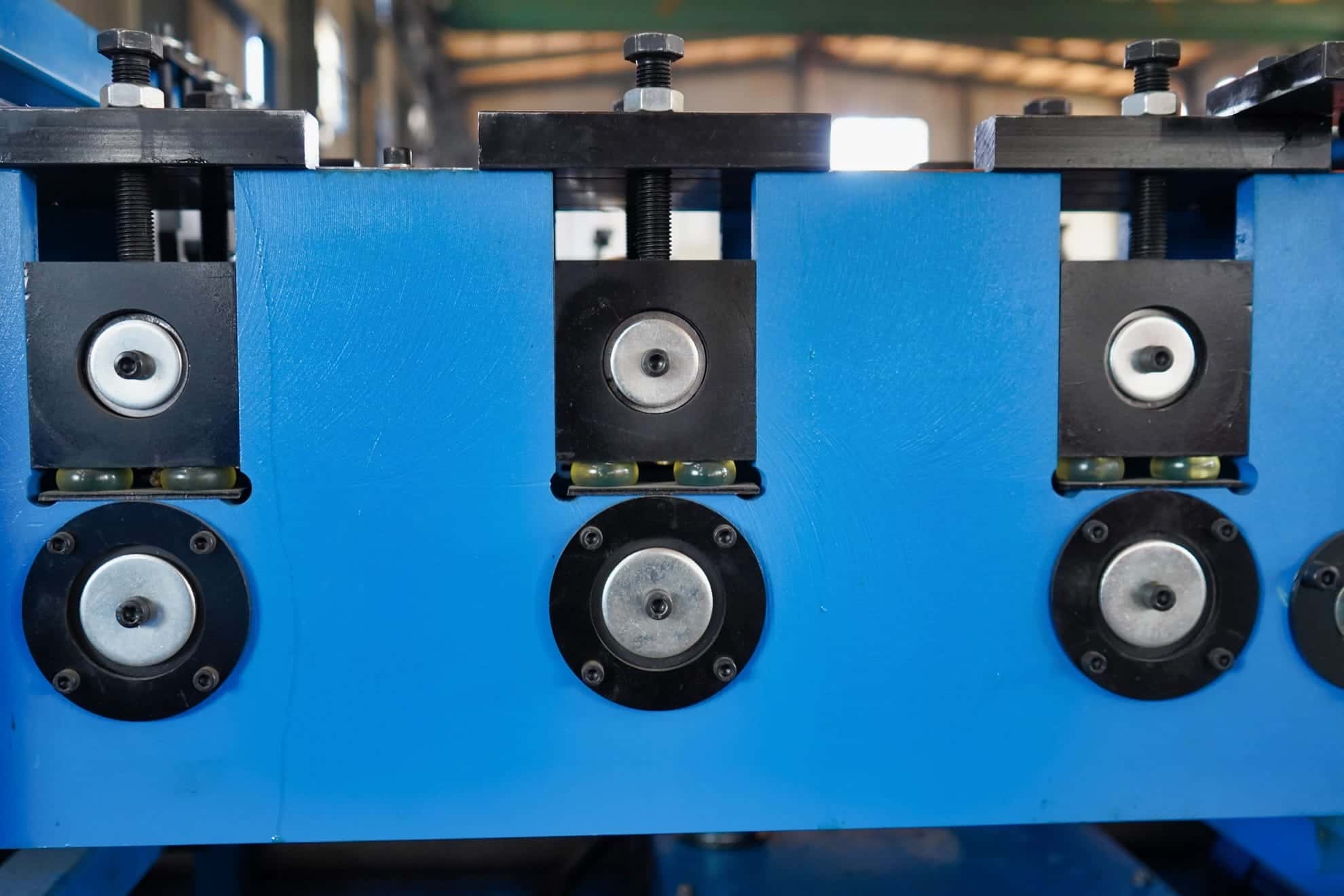 PLC Controlled Standing Seam Roll Forming Machine for Roofing Panels