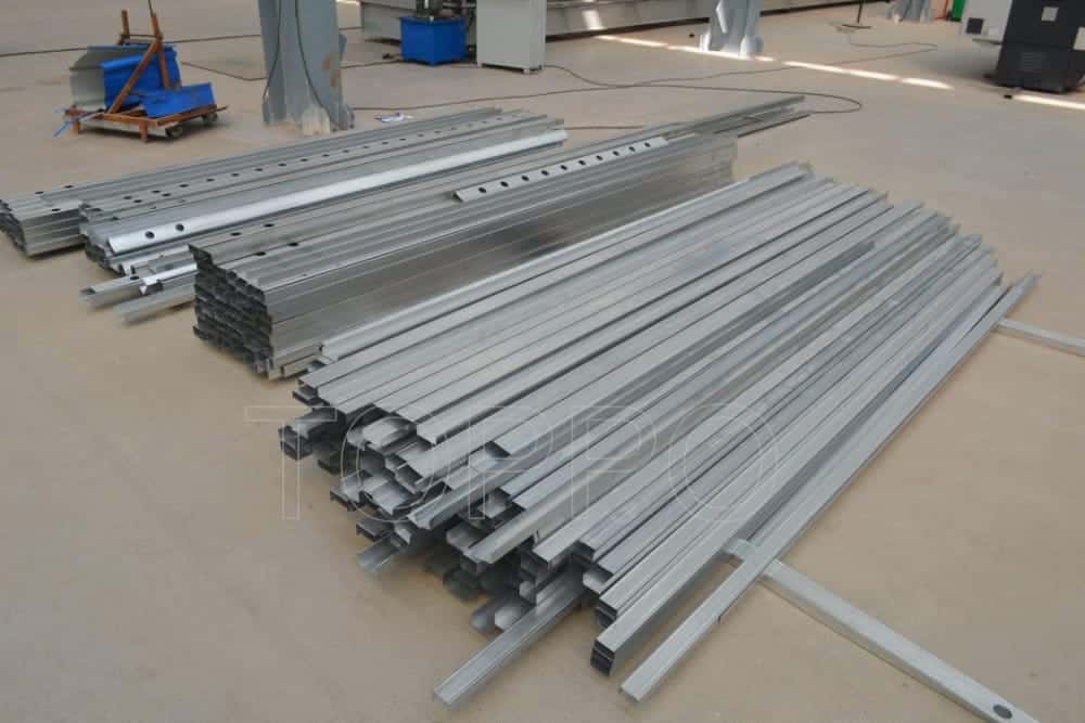 Stud and Track Machine Keel Machine