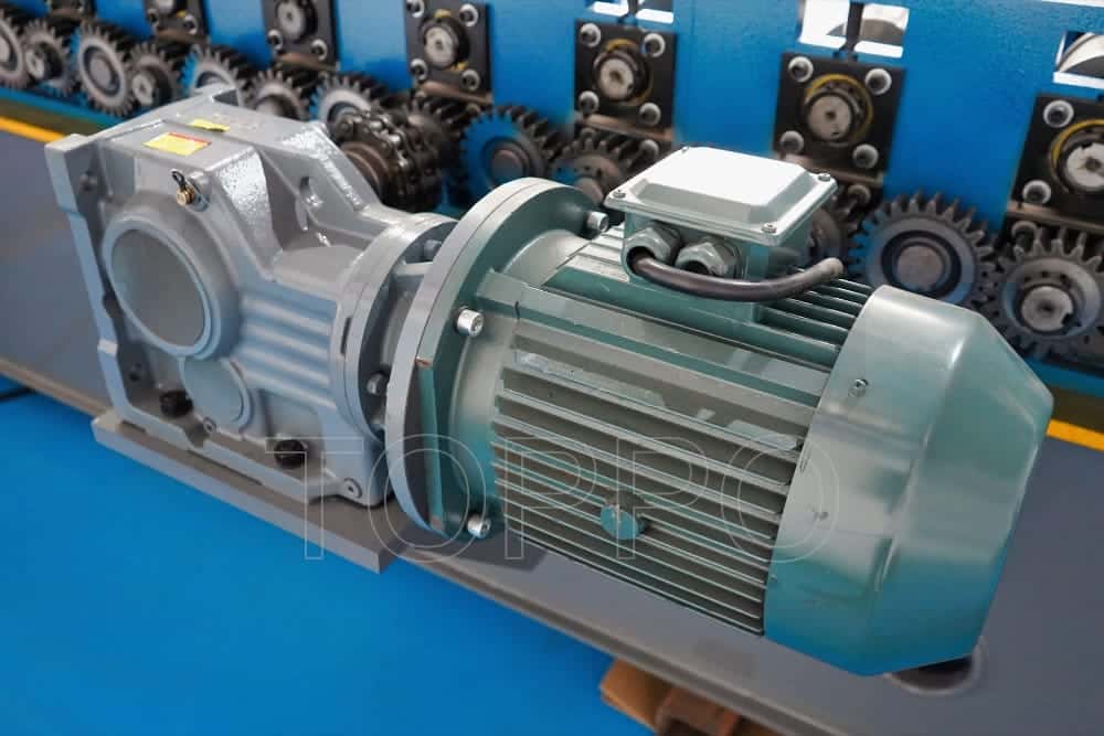 Stud and Track Machine Keel Machine