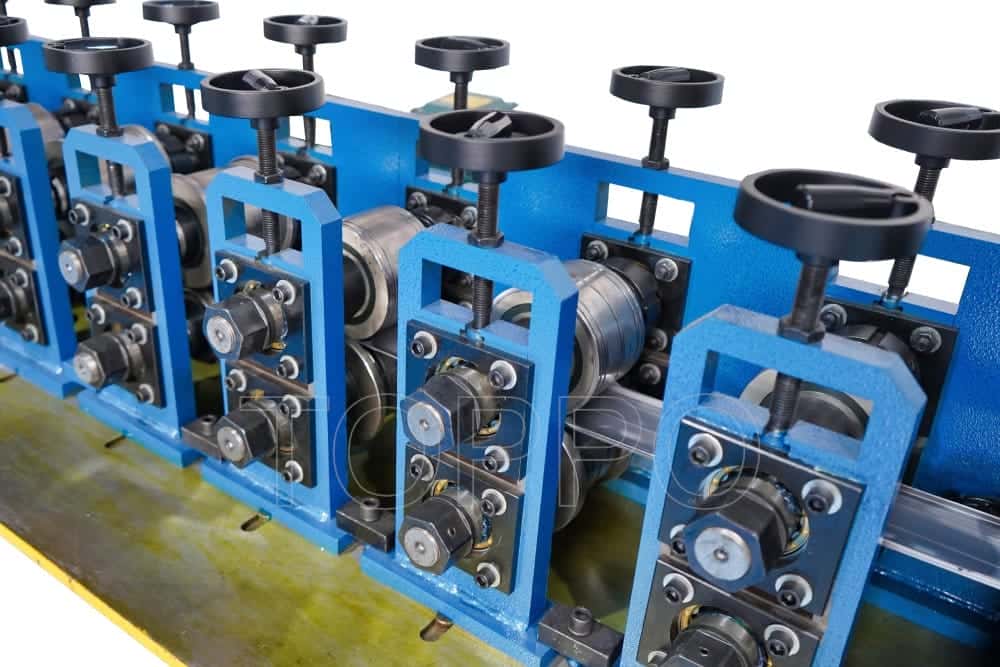 Stud and Track Machine Keel Machine