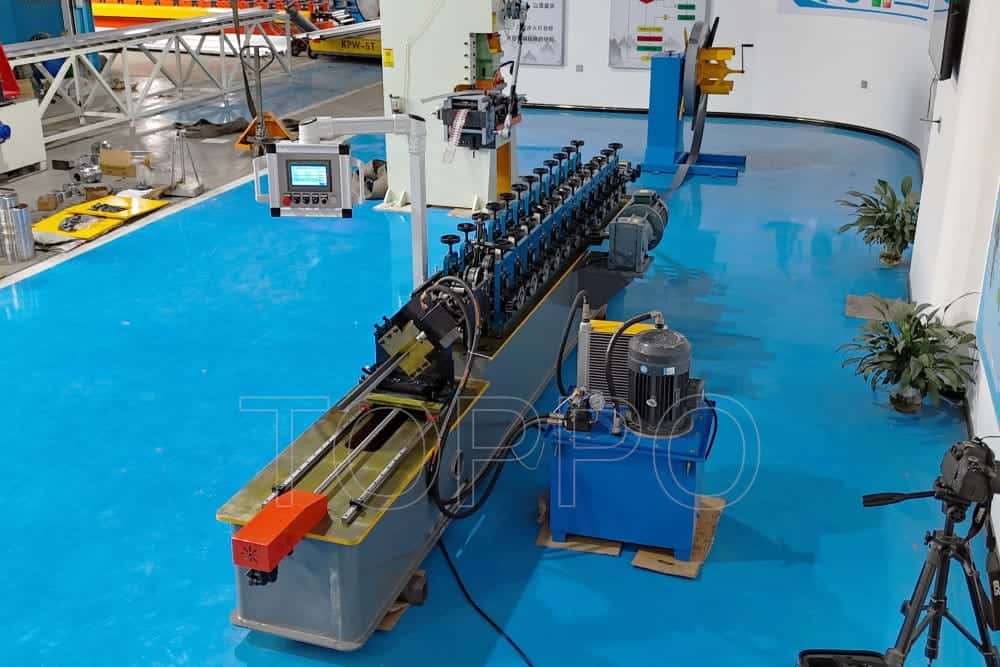Stud and Track Machine Keel Machine