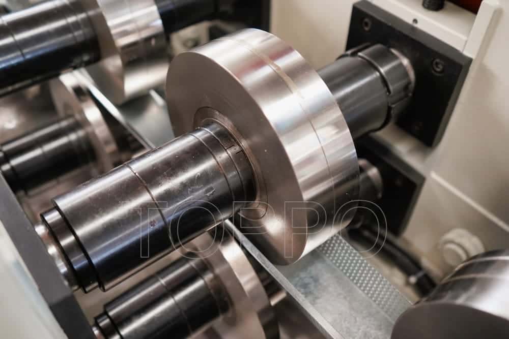 Automatic Stud and Track Roll Forming Machine with Integrated Hydraulic System
