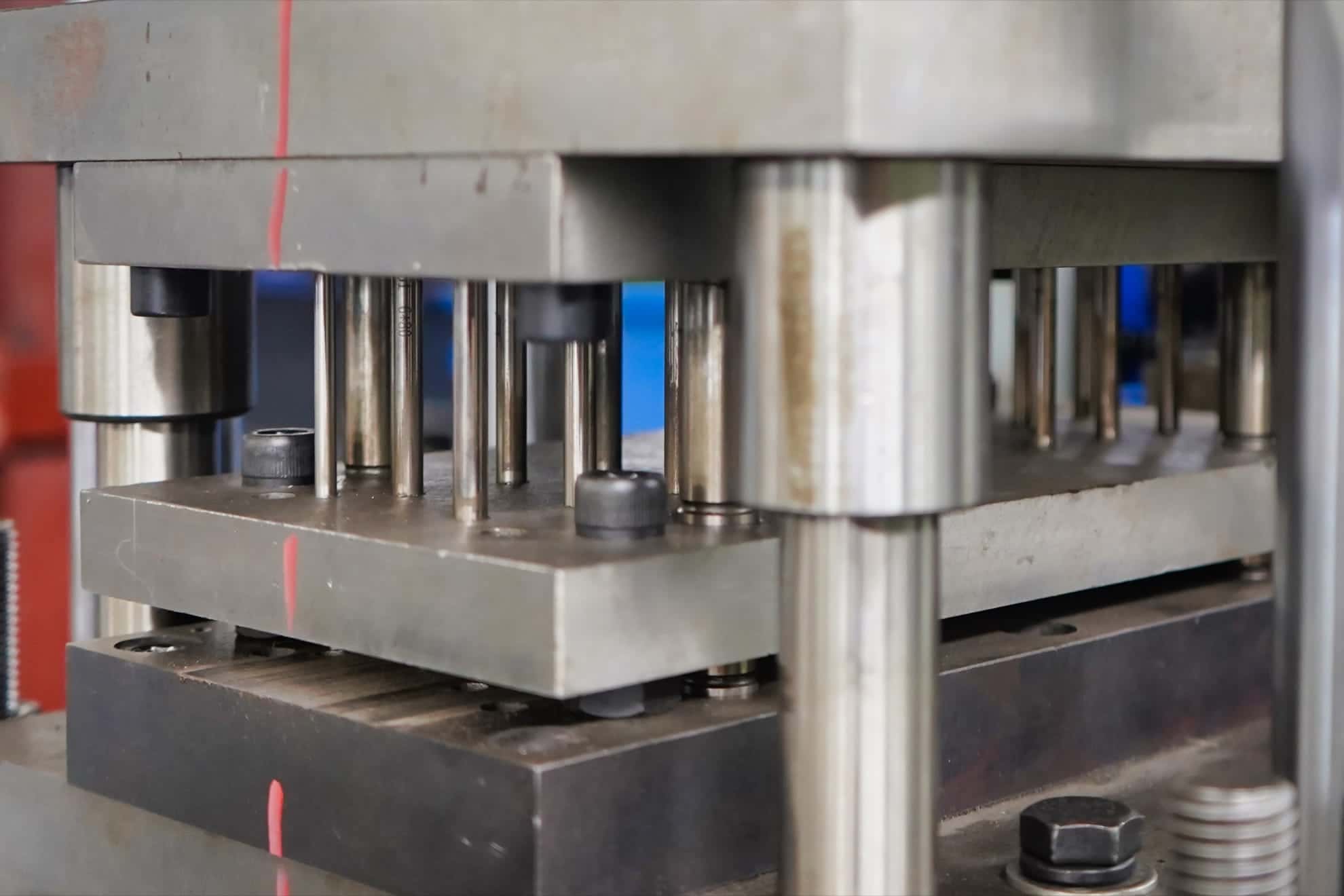 High Precision Stud and Track Roll Forming Machine with Hydraulic Cutting