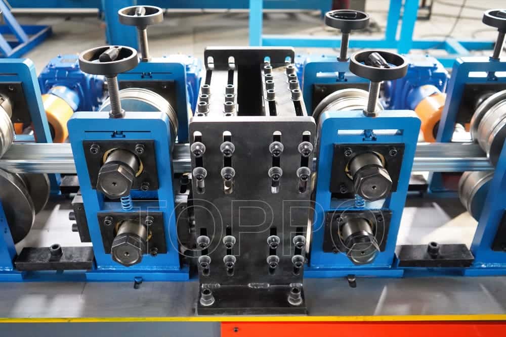 Automatic Stud and Track Roll Forming Machine for Light Steel Framing