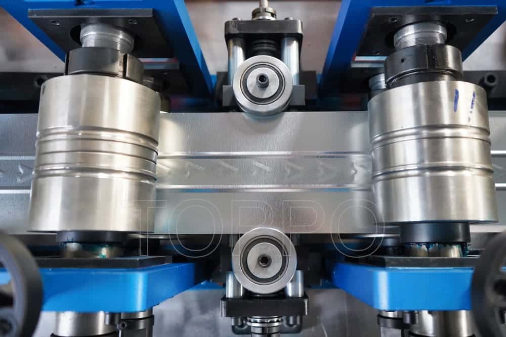 Automatic Stud and Track Roll Forming Machine for Light Steel Framing