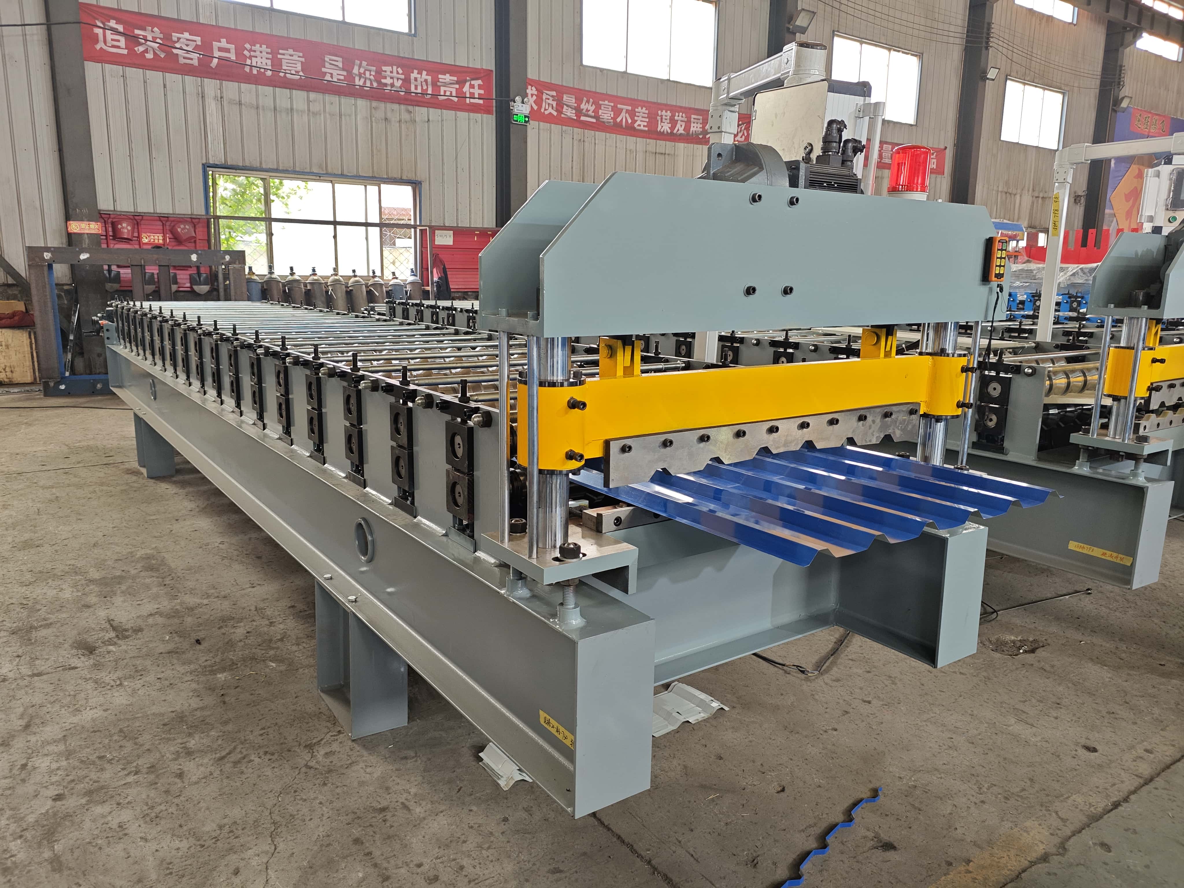 Color Steel Metal Roof Trapezoidal Roll Forming Machine
