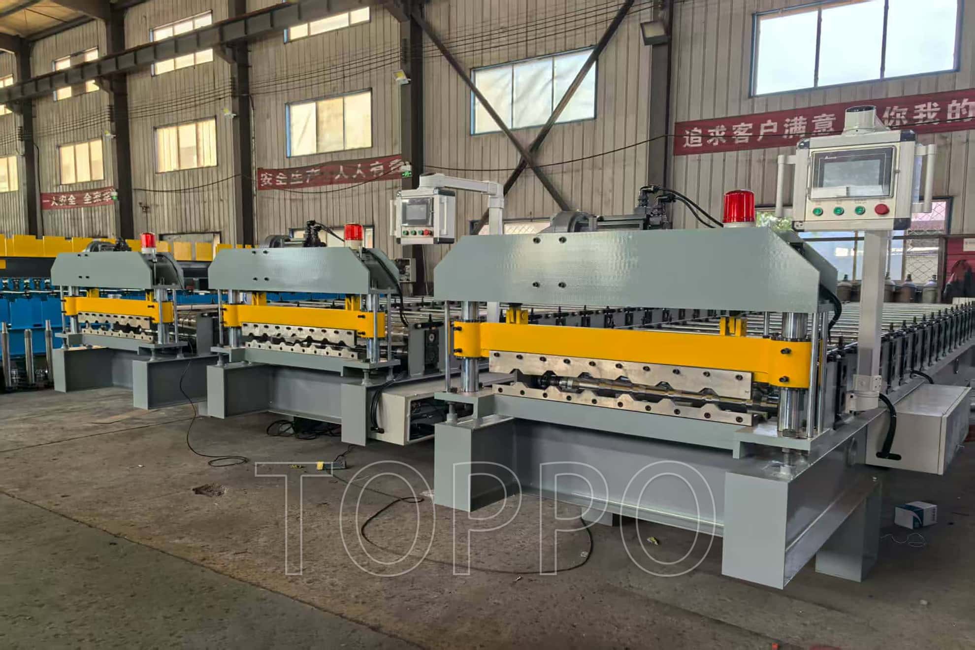 High-Efficiency Hydraulic Metal Roofing Panel Forming Equipment