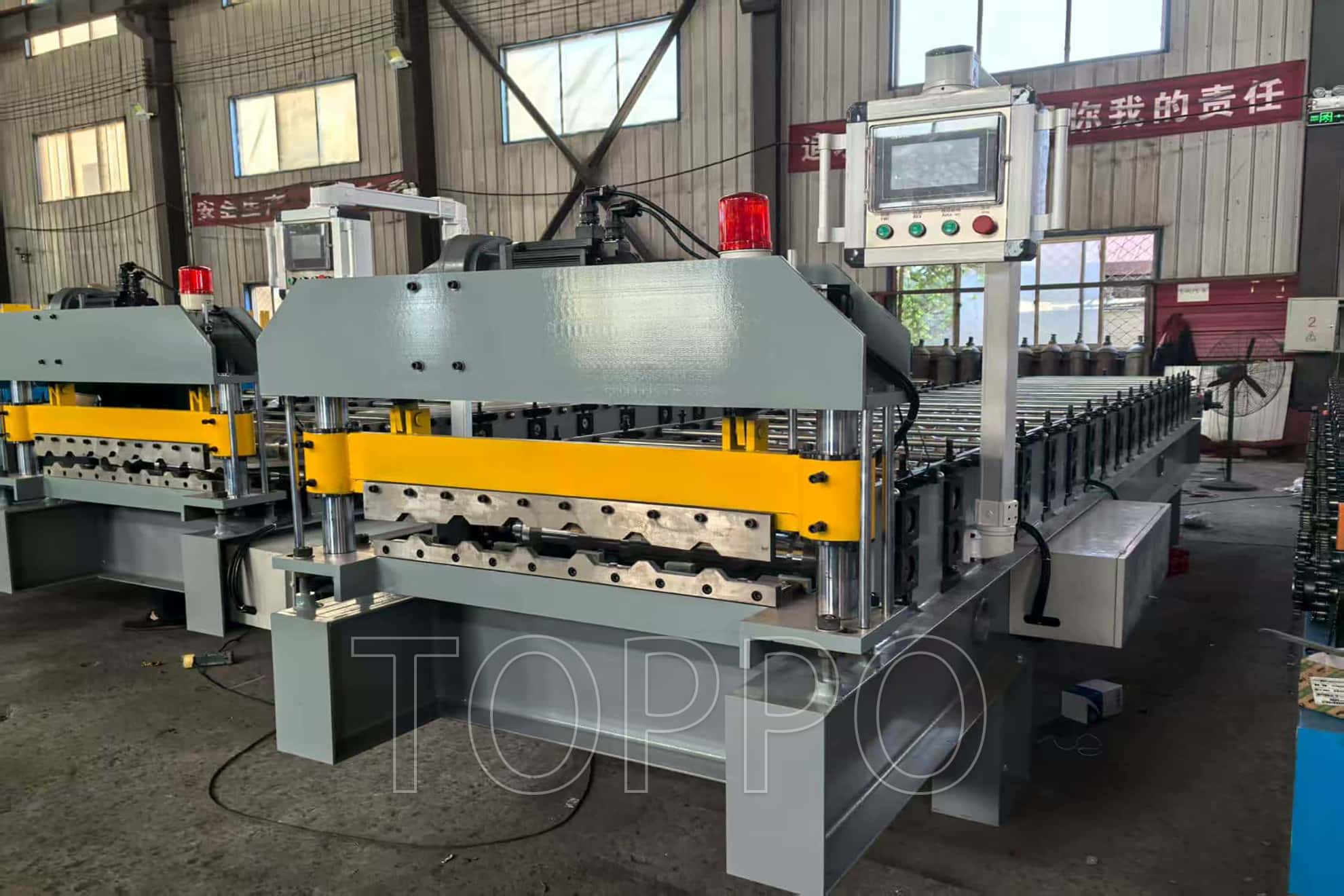 Color Steel Metal Roof Trapezoidal Roll Forming Machine