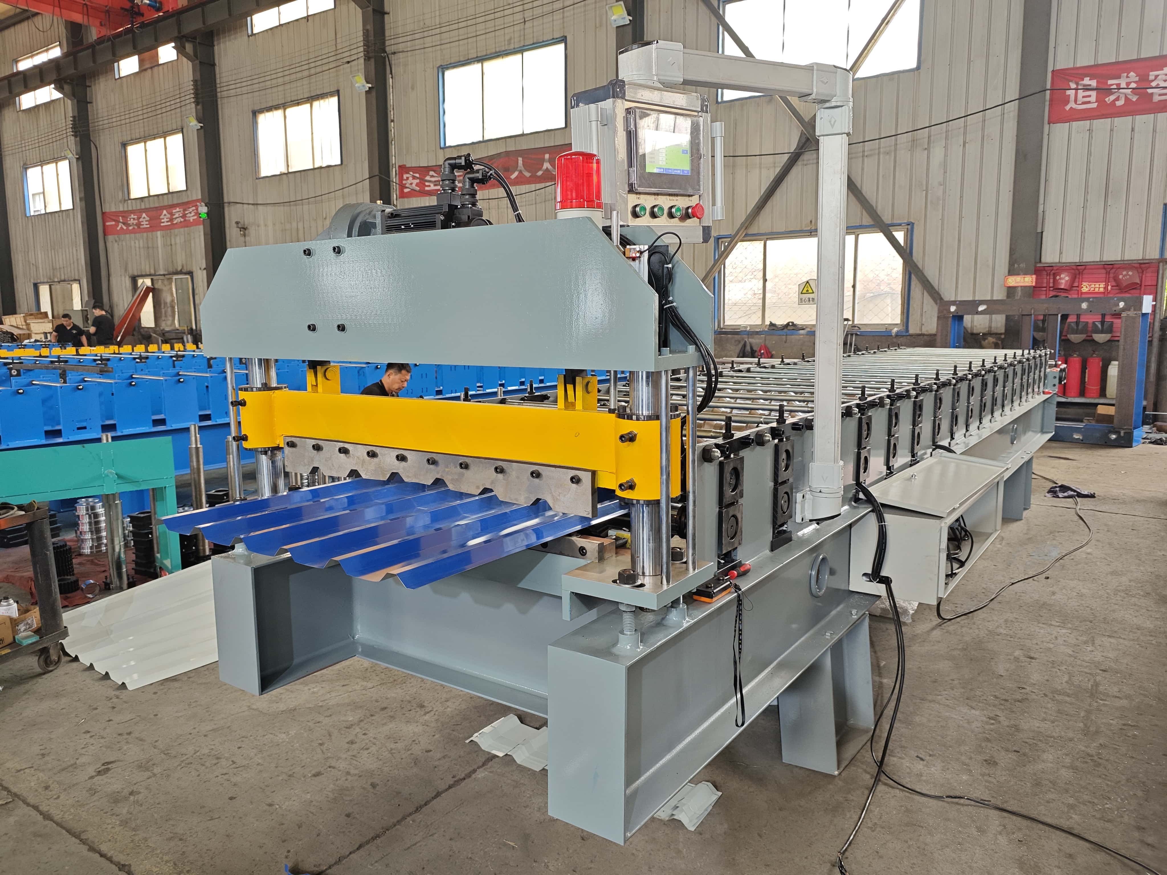 Color Steel Metal Roof Trapezoidal Roll Forming Machine