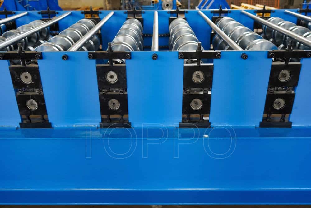 Compact Trapezoidal Roll Forming Machine with Digital Control Panel