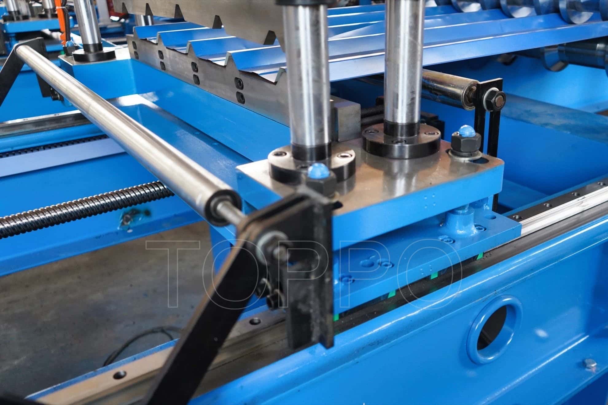 Heavy-Duty Trapezoidal Roll Forming Machine with Automatic Stacker
