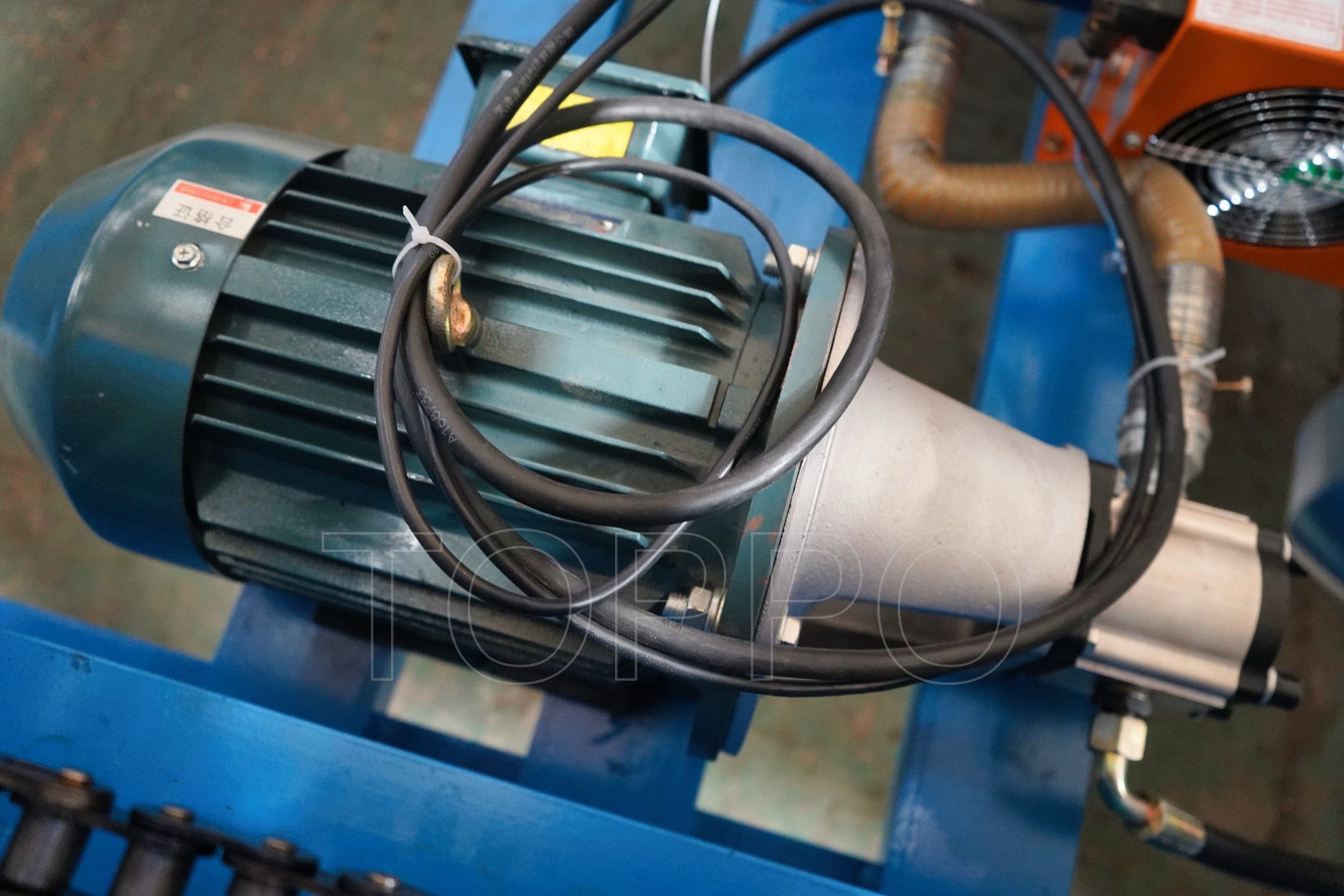 Automatic Trapezoidal Roll Forming Machine with PLC Touchscreen