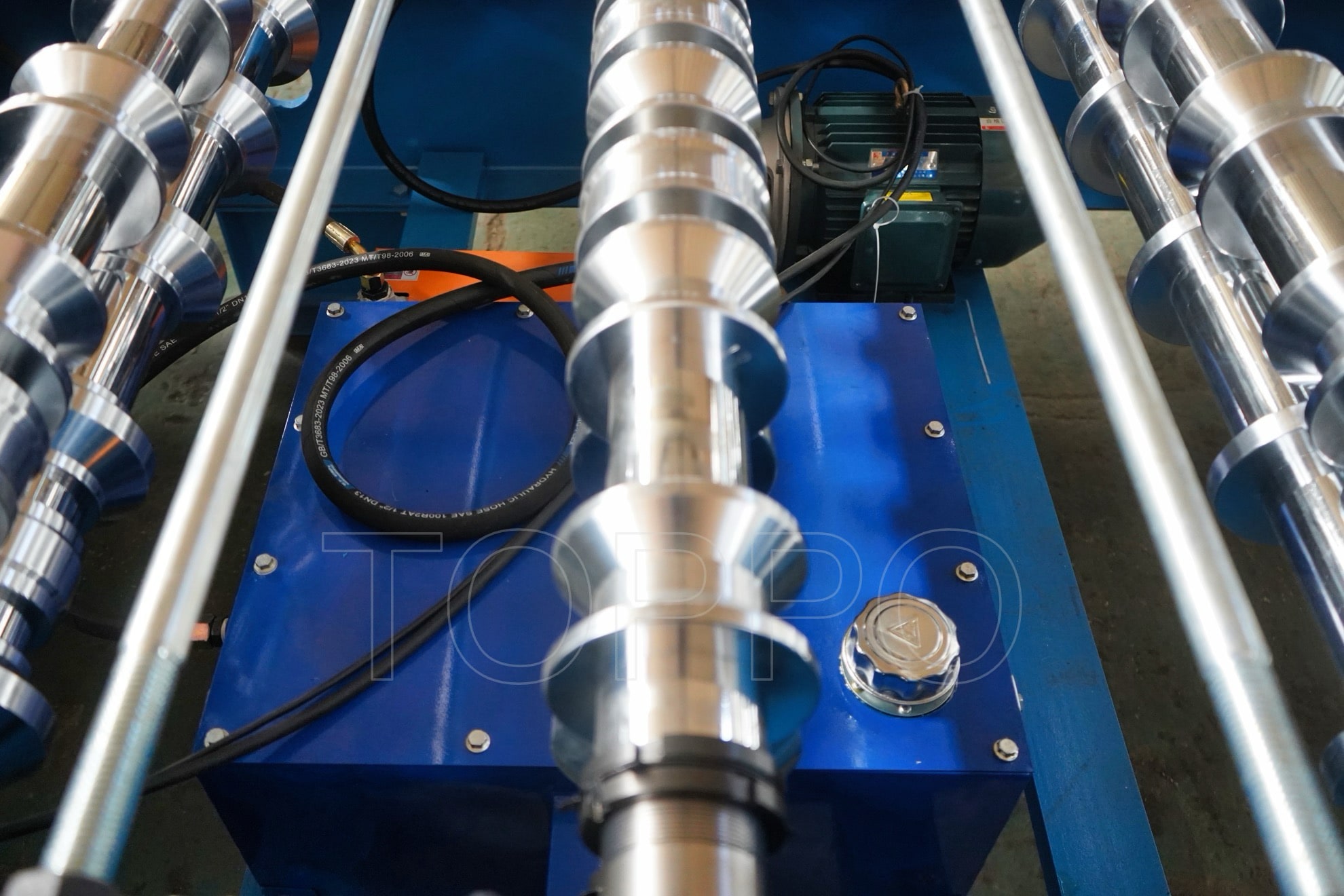 Automatic Trapezoidal Roll Forming Machine with PLC Touchscreen