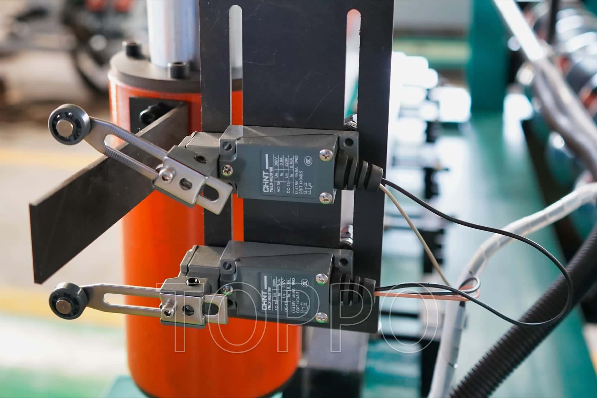 Trapezoidal Sheet Roll Forming Machine for Metal Roofing Panels