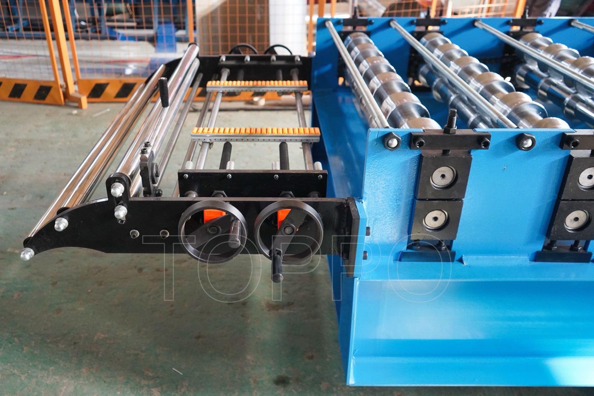 Automatic Trapezoidal Roll Forming Machine with PLC Touchscreen