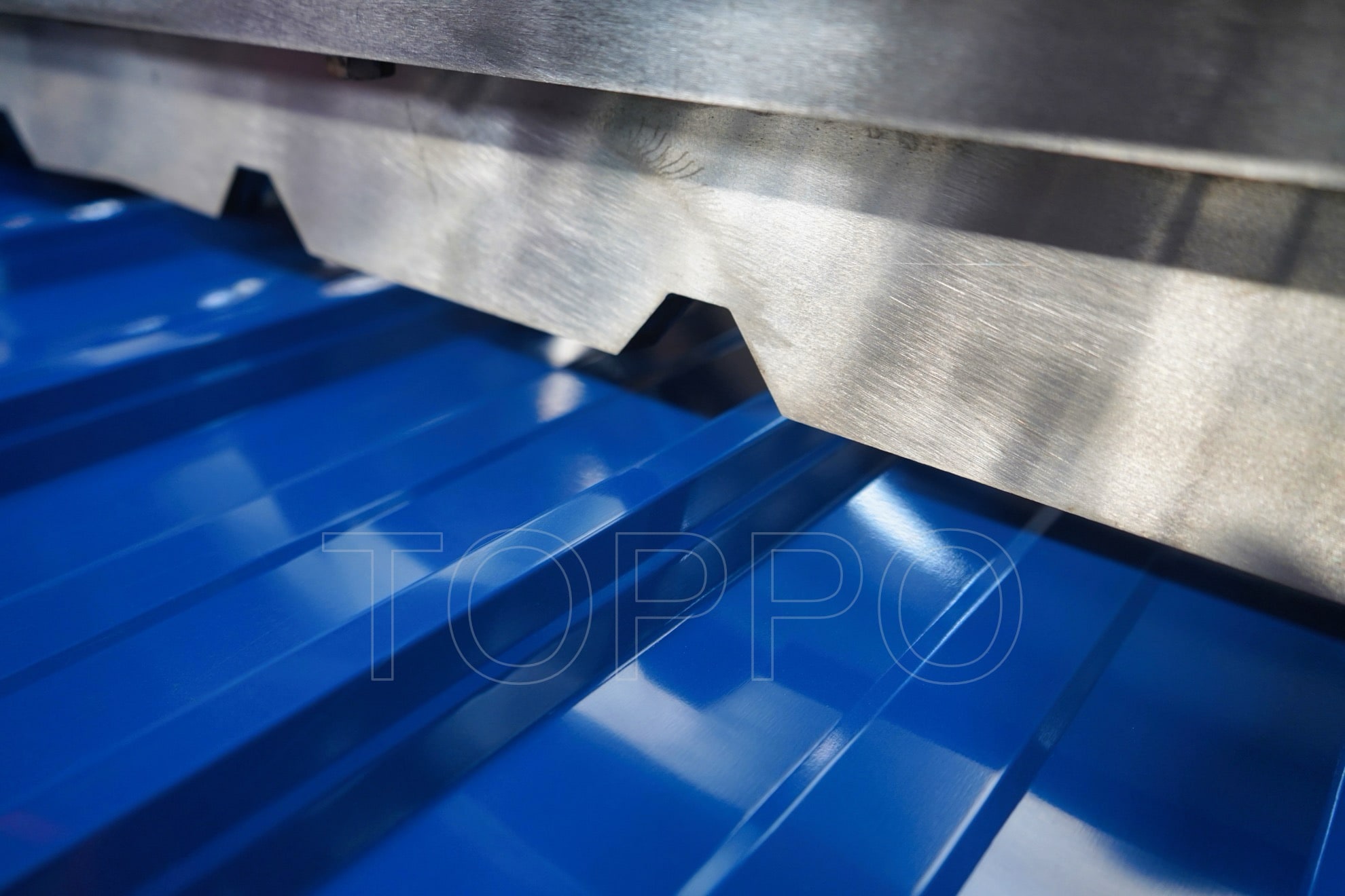 Automatic Trapezoidal Roll Forming Machine with PLC Touchscreen