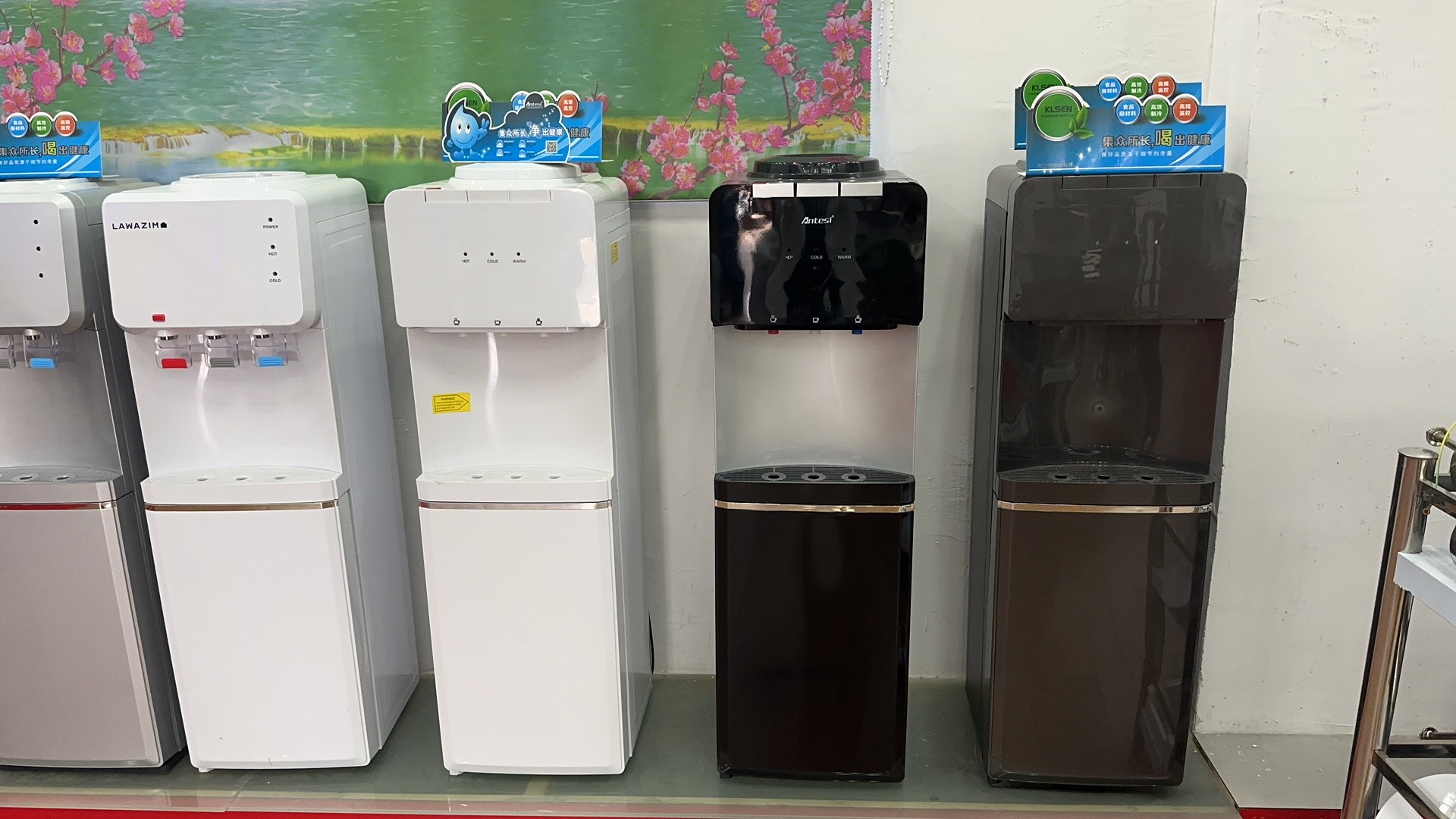 Temperature Control 5 Gallon Bottled Top Loading Electric R134a Compressor Cooling Standing Hot and Cold Water Dispenser