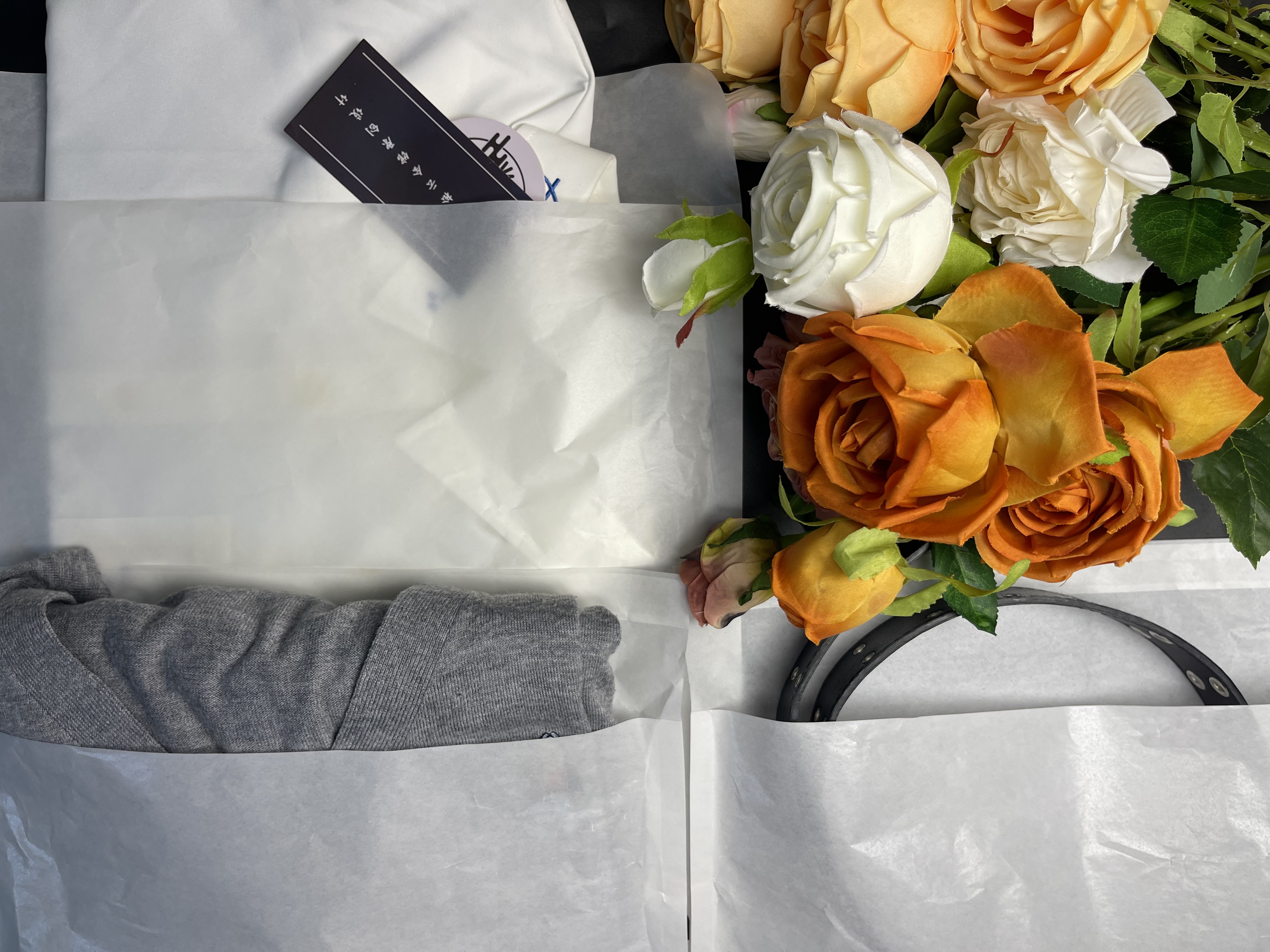 Custom Printed Eco-friendly Biodegradable Self Adhesive Sealable Transparent Wax Glassine Paper Bags for Clothing