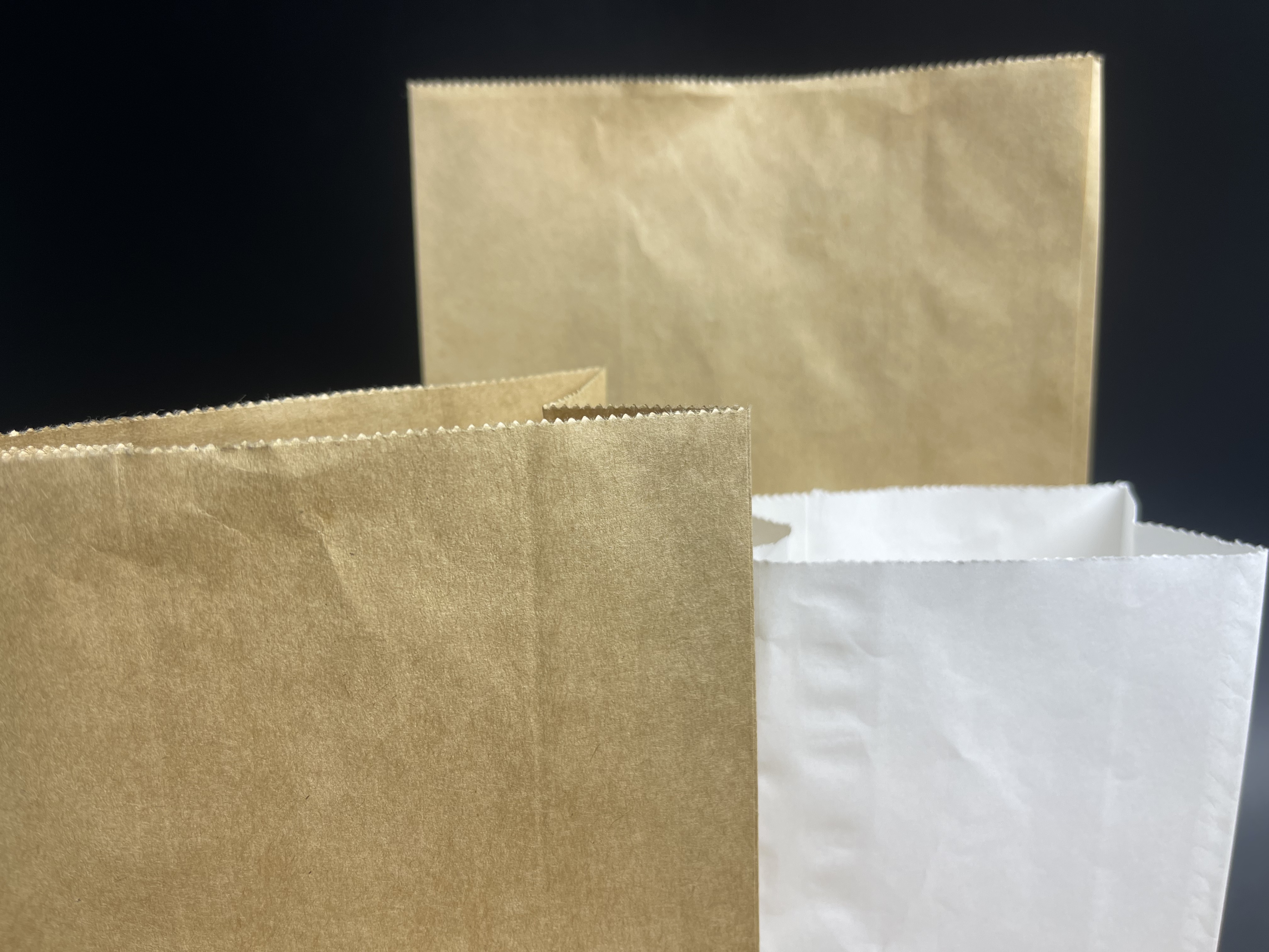 Custom Kraft Paper Bags Eco Friendly Food Packaging Branded Paper Shopping Bags Recyclable Takeout Bakery Bags with Logo