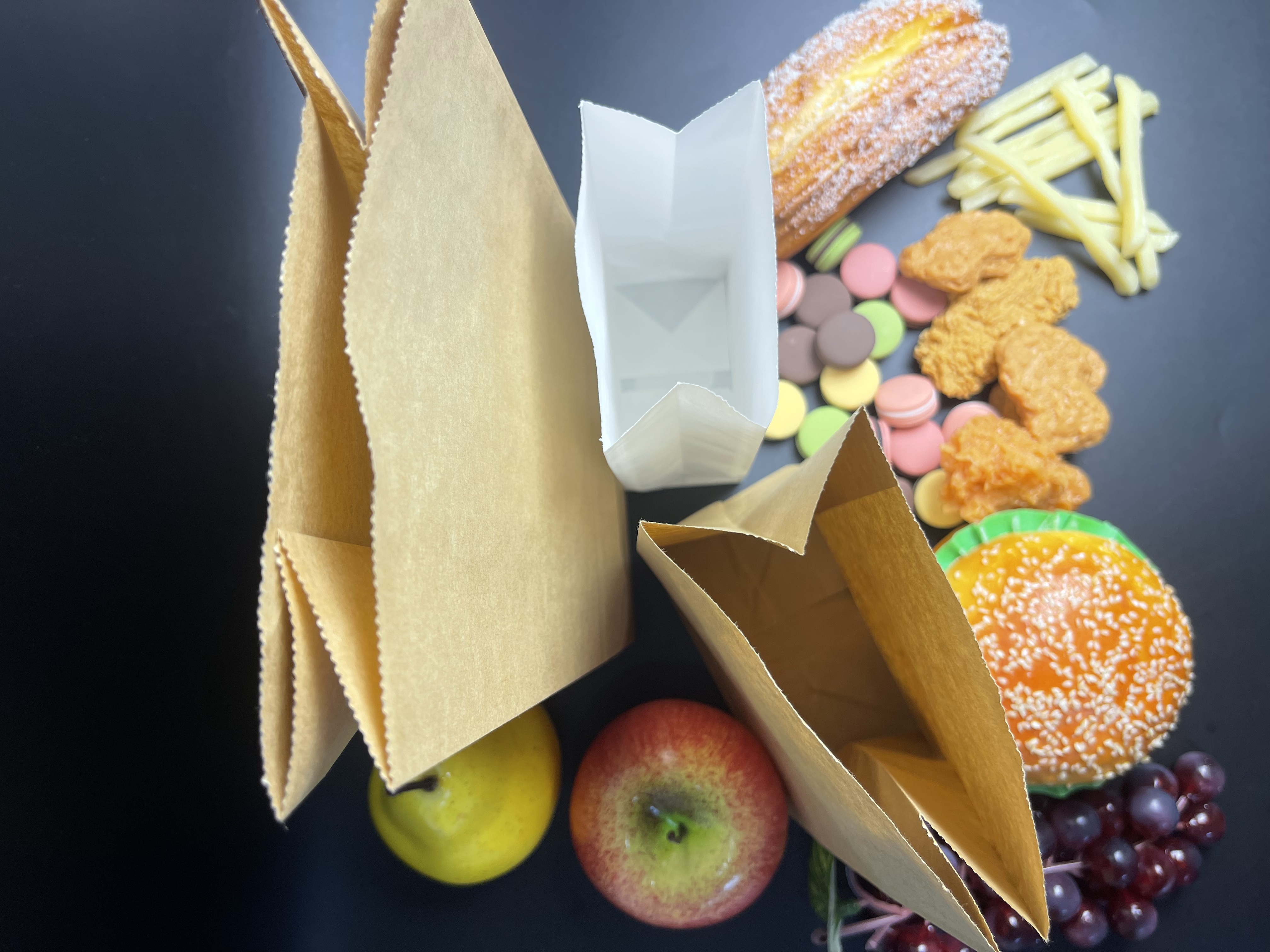 Custom Kraft Paper Bags Eco Friendly Food Packaging Branded Paper Shopping Bags Recyclable Takeout Bakery Bags with Logo