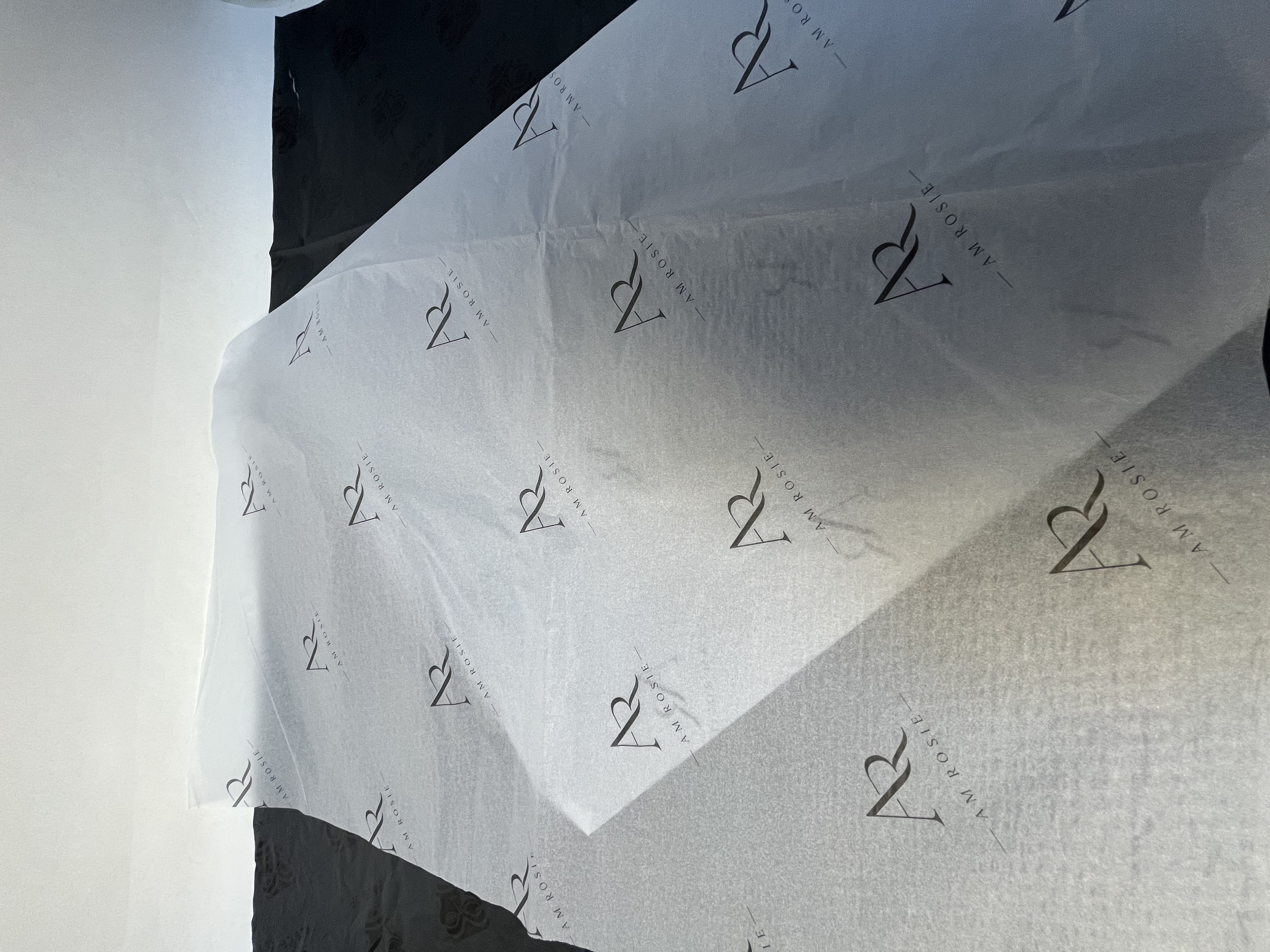 Custom Printed Colored Tissue Paper, 14gsm / 17gsm / 22gsm Pear Paper, Filling Wrapping Paper for Clothing & Gift Boxes