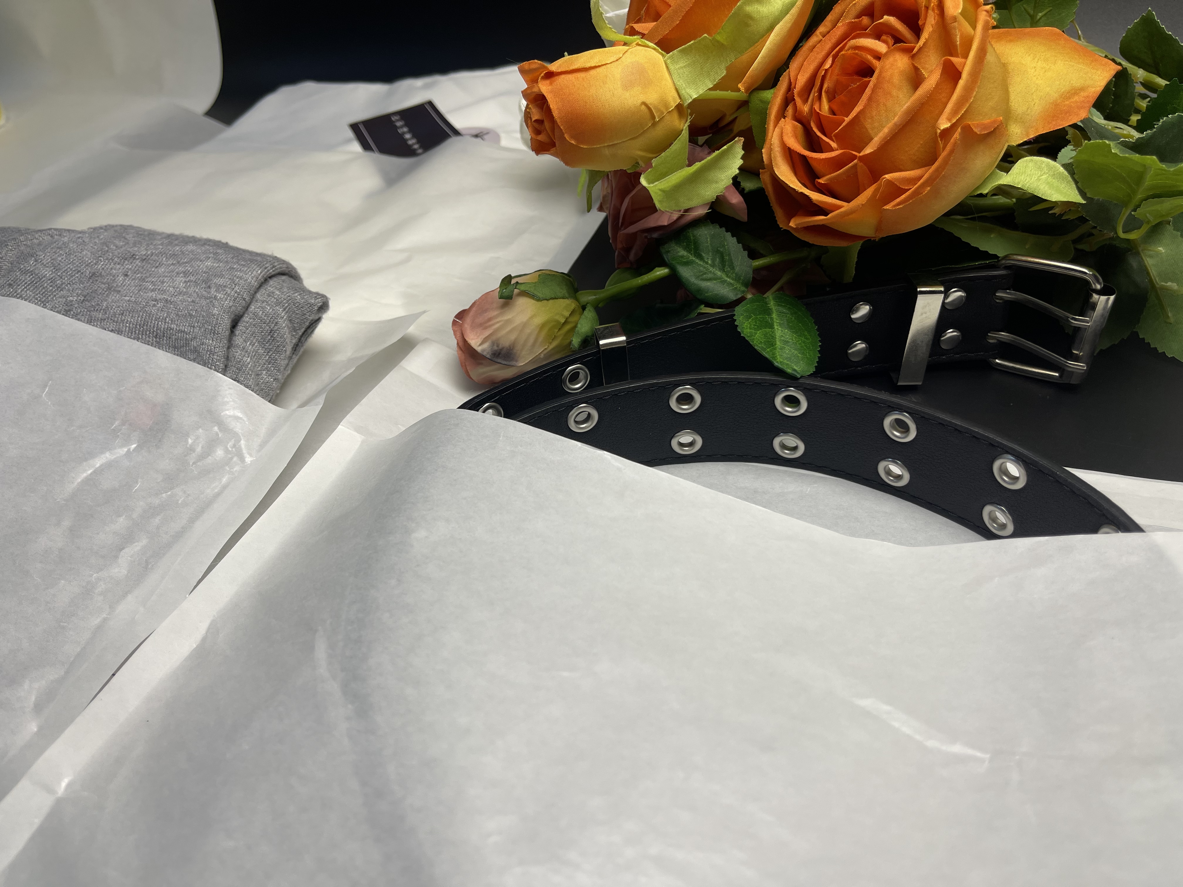 Custom Printed Eco-friendly Biodegradable Self Adhesive Sealable Transparent Wax Glassine Paper Bags for Clothing