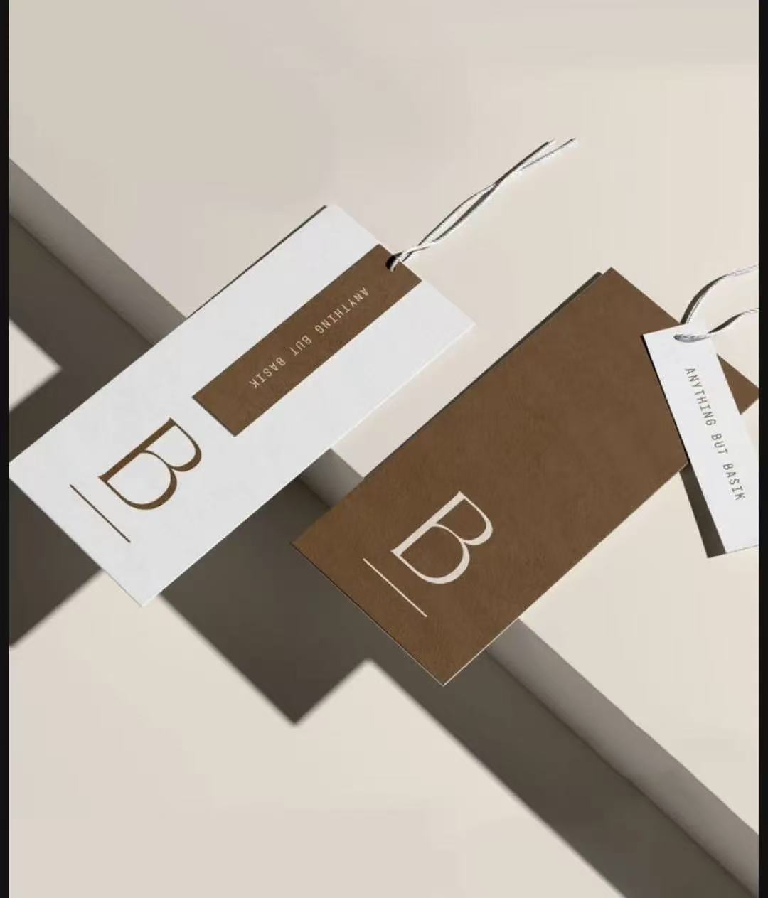 Custom Logo Paper Hang Tags Luxury Garment Swing Tags Hot Stamping Clothing Label For Apparel Shoes Bags Gift