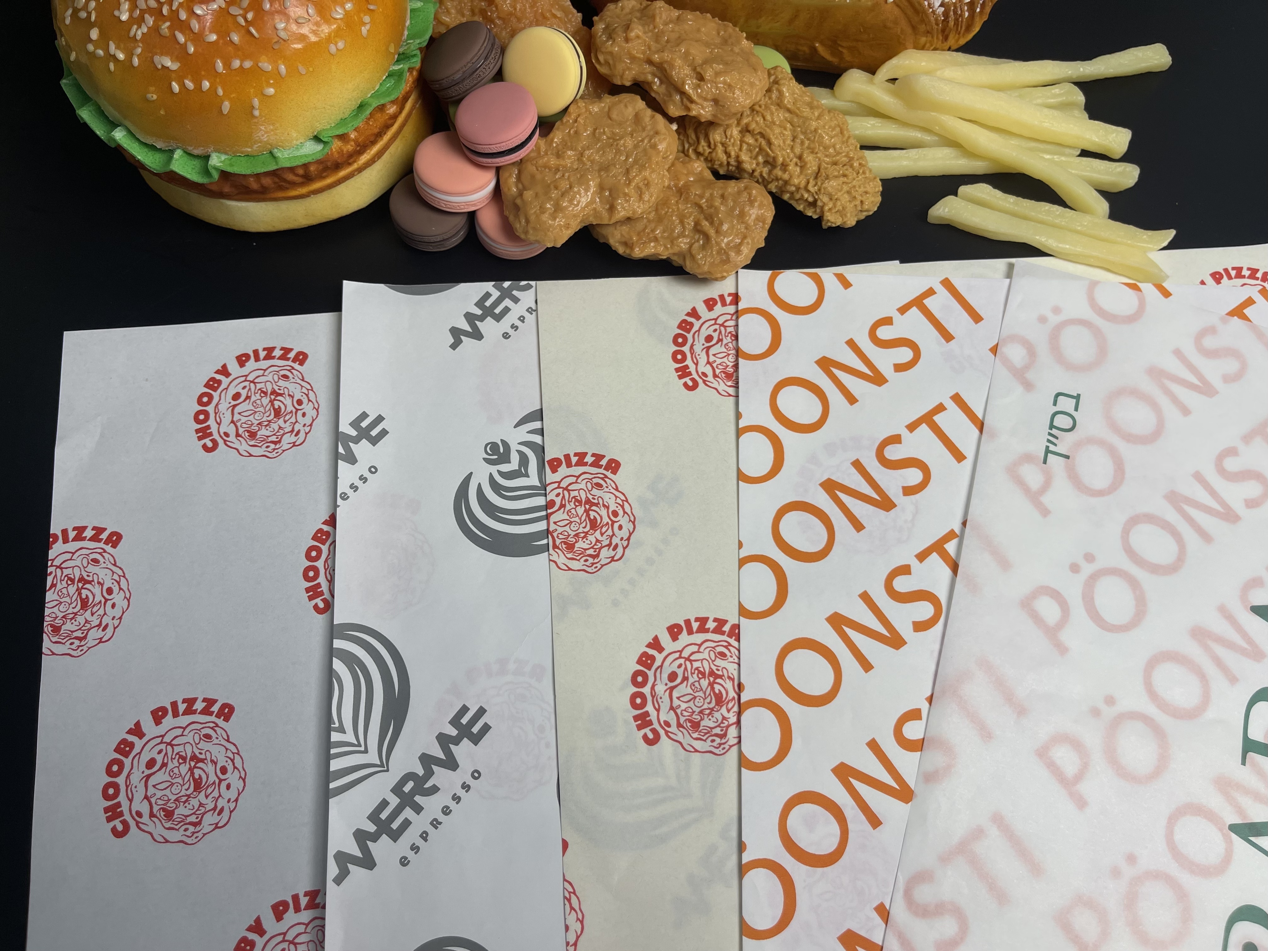 Wholesale Custom Printed Food Grade 28gsm 40gsm 60gsm Greaseproof Baking Sandwich Butter Wax Coated Patty Burger Wrapping Paper